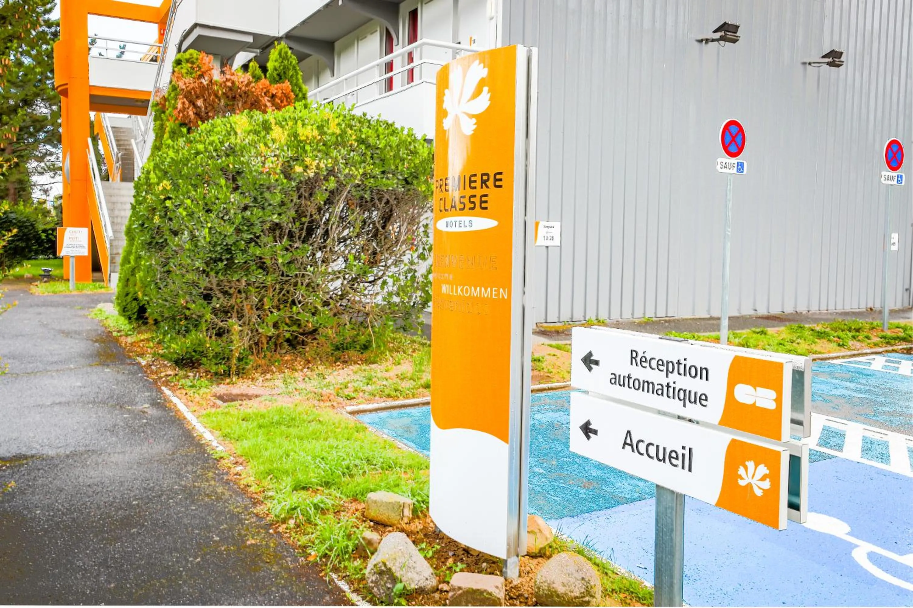 Property logo or sign in Premiere Classe St Quentin