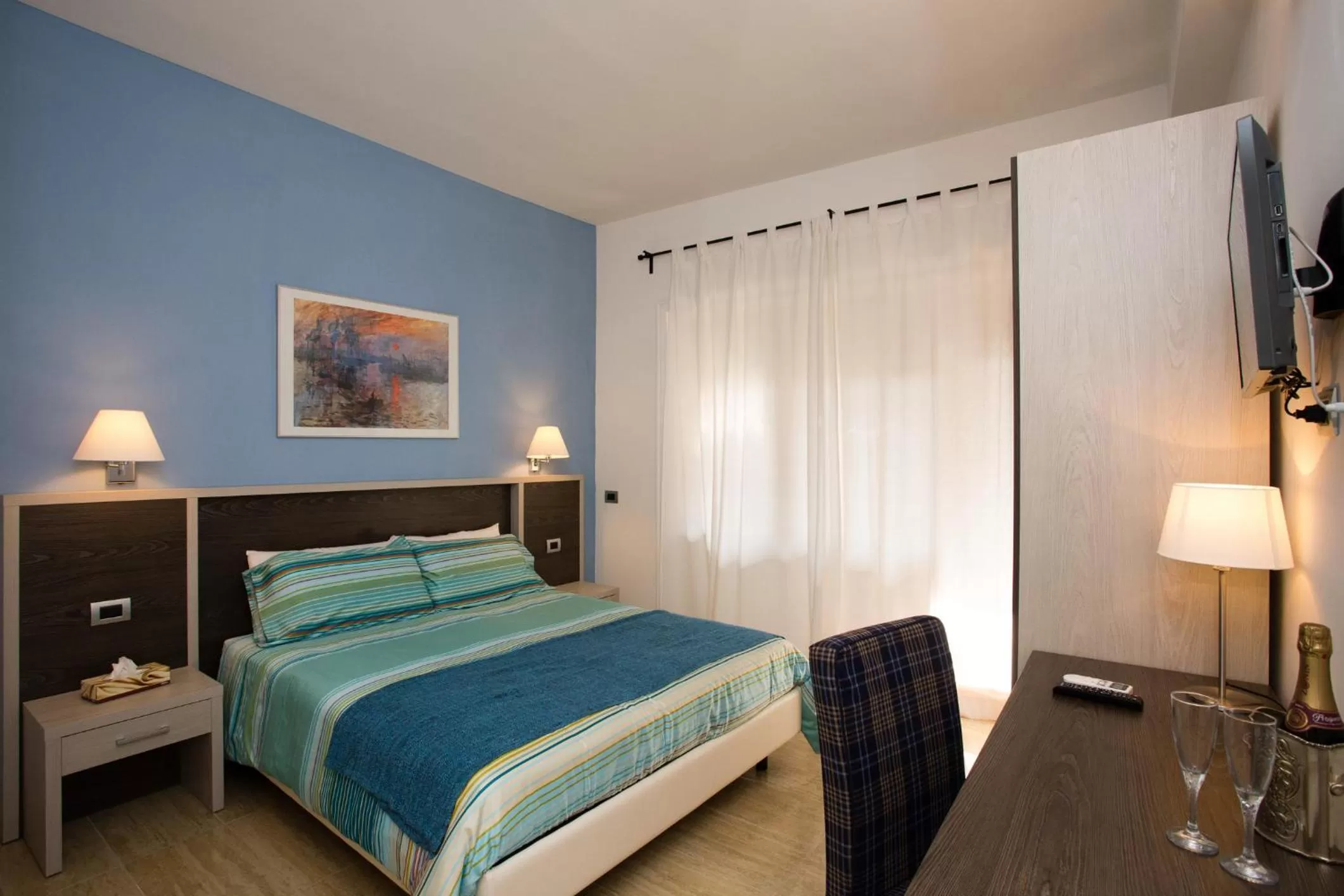 Bedroom, Bed in Trastevere's Friends