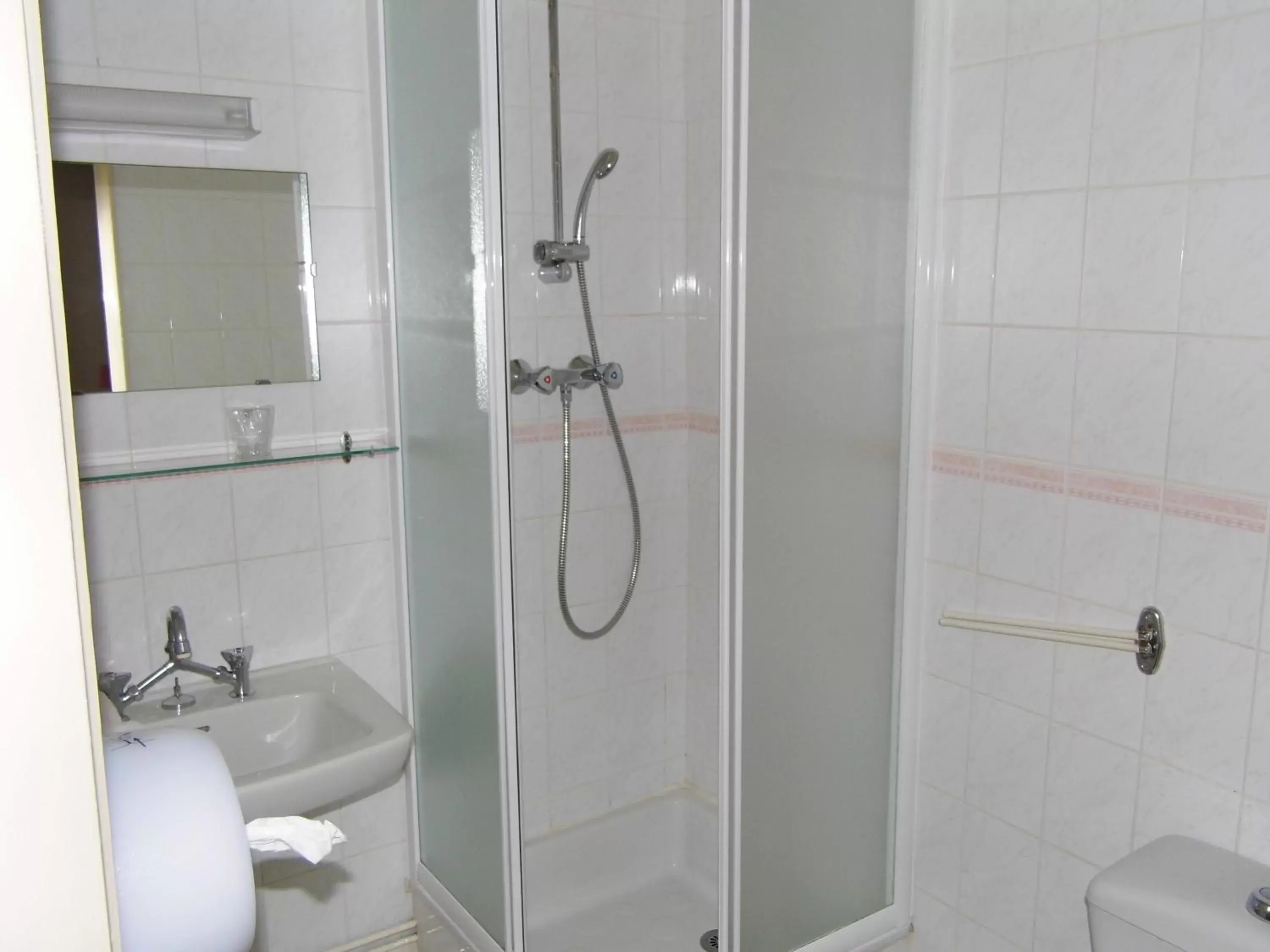 Triple Room in A L'Orée du Bois chez Doudou&Lolo Triple Room in A L'Orée du Bois chez Doudou&Lolo