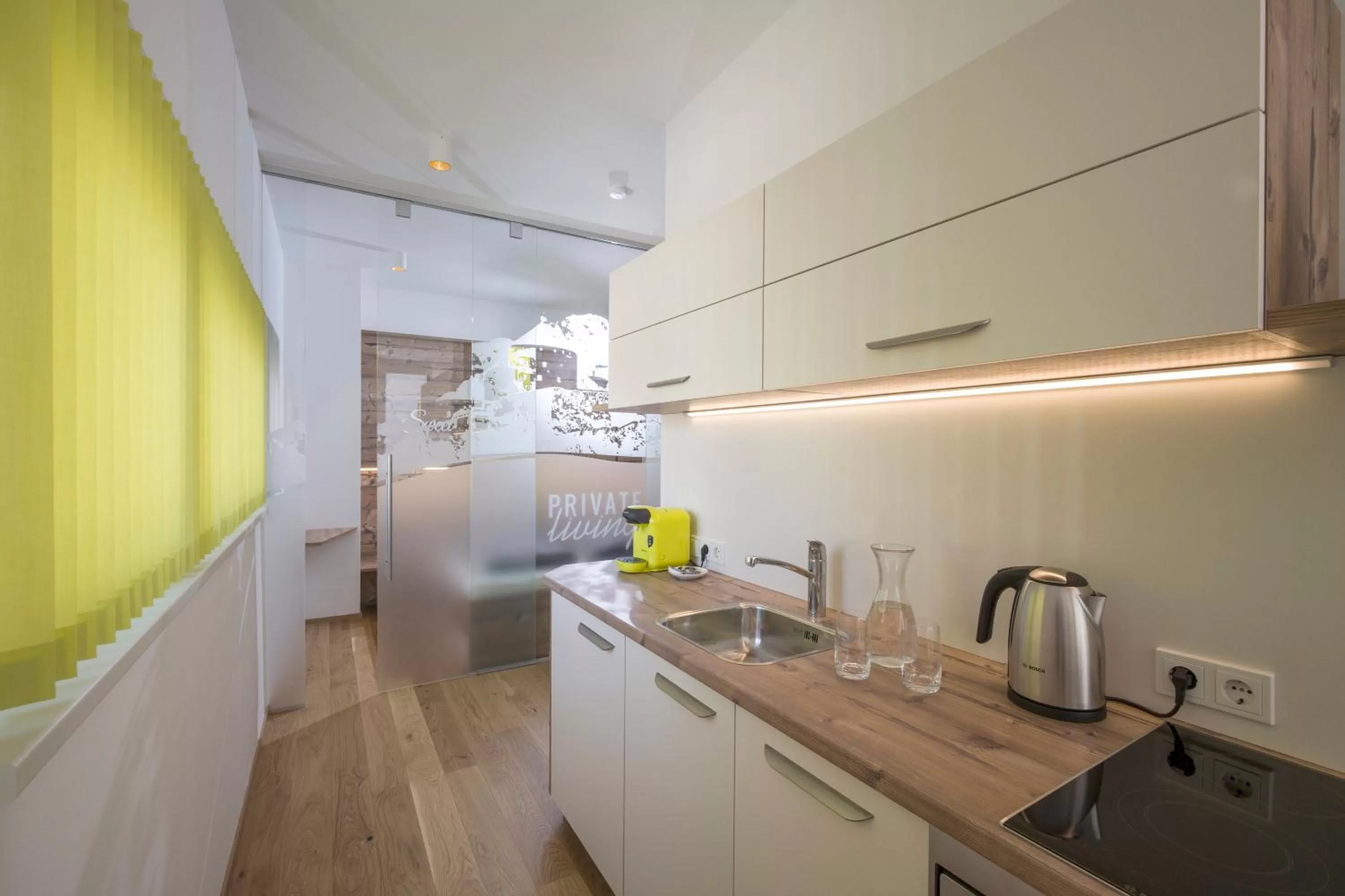 Kitchen or kitchenette, Kitchen/Kitchenette in Private Living Apartments