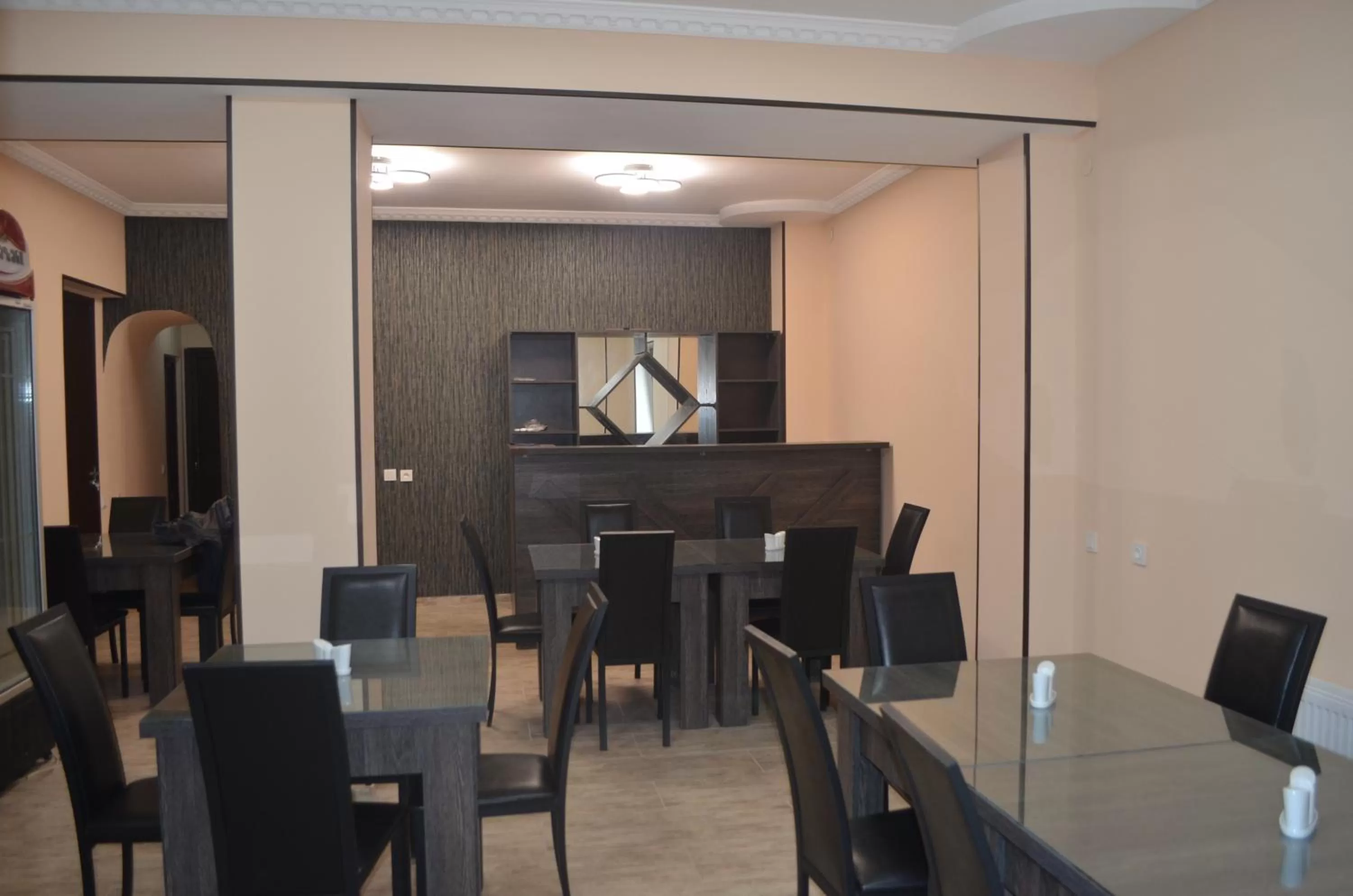 Restaurant/Places to Eat in Hotel Svanseti