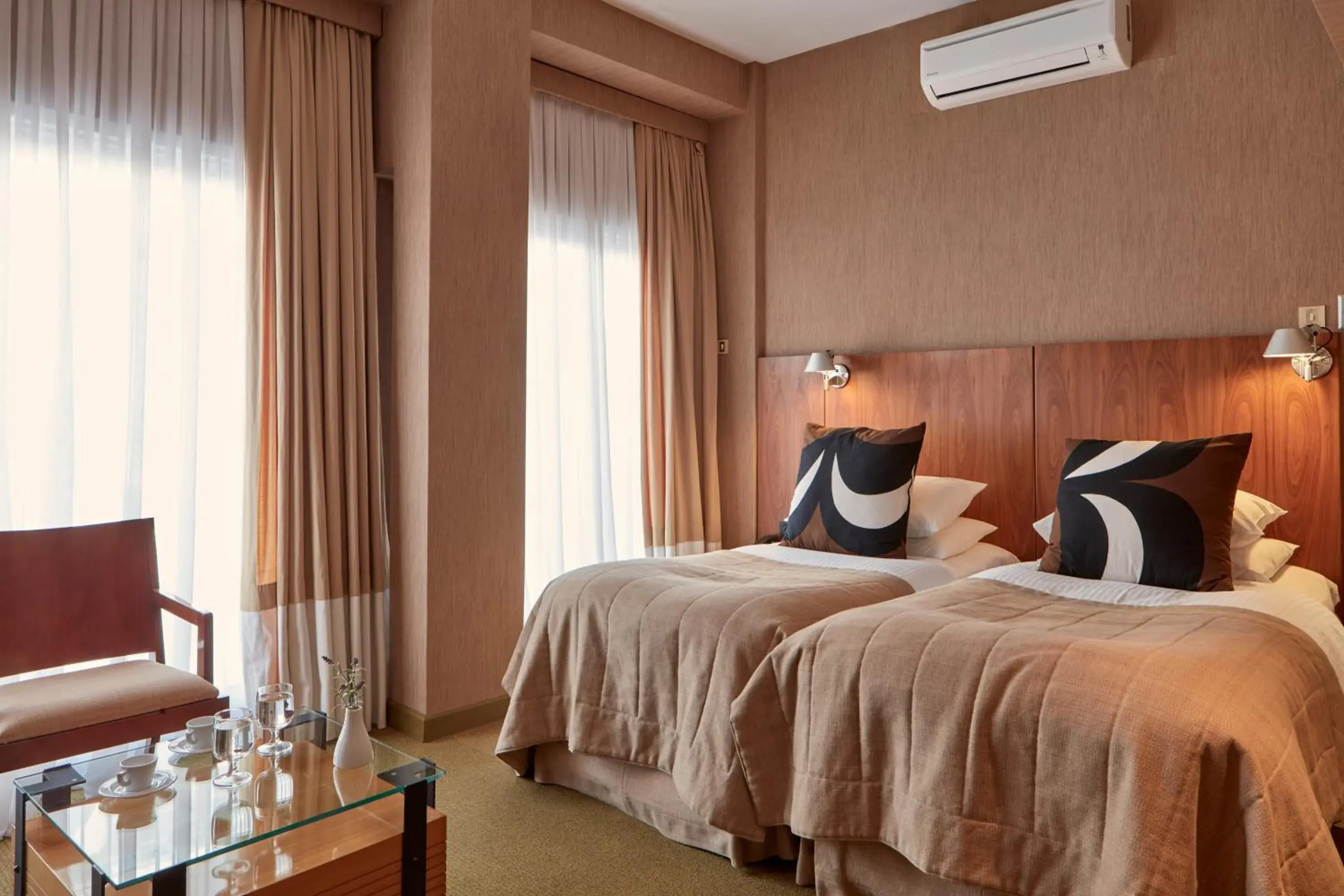 Triple Room in Philippos Hotel Triple Room in Philippos Hotel