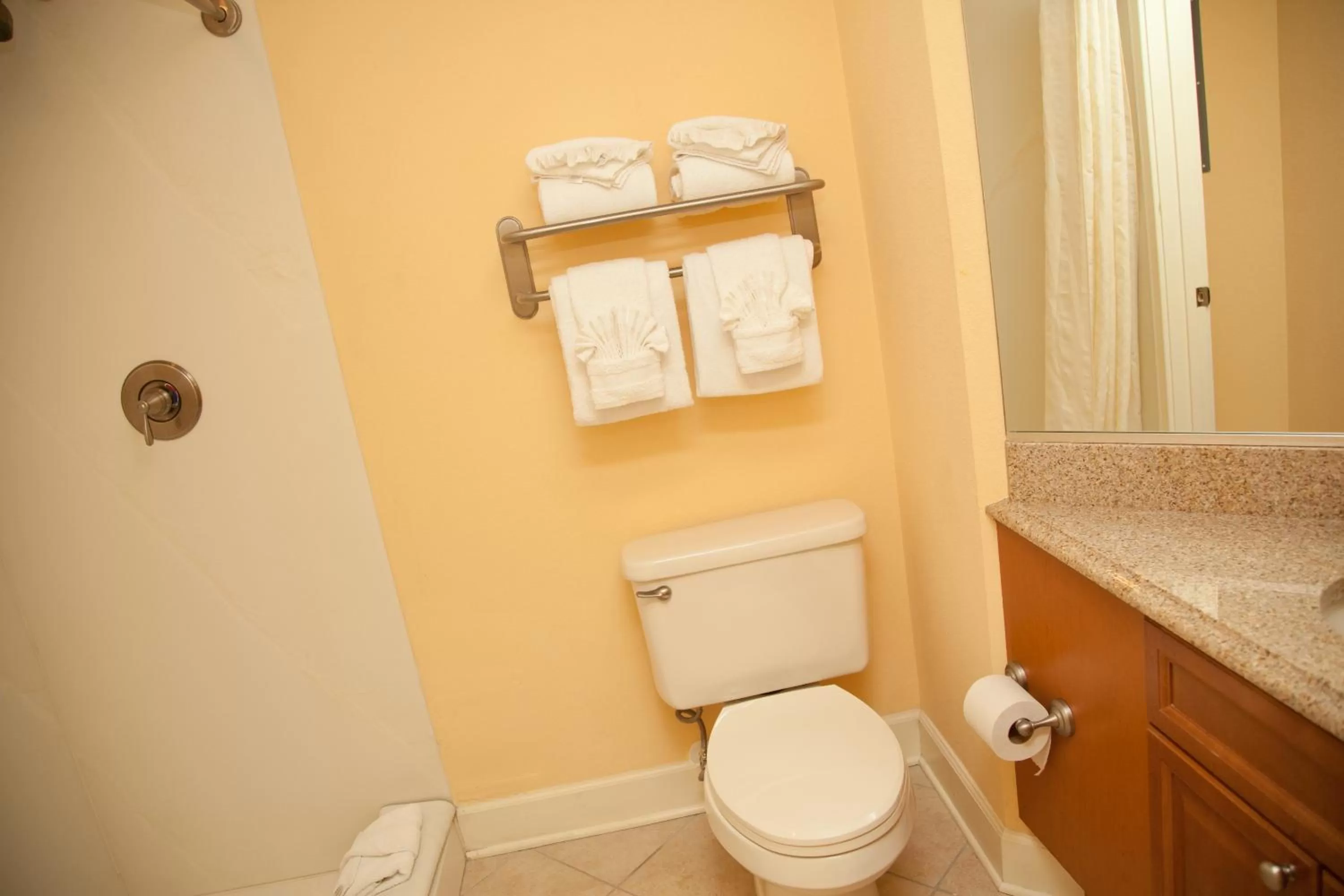 Bathroom in The Horizon at 77th