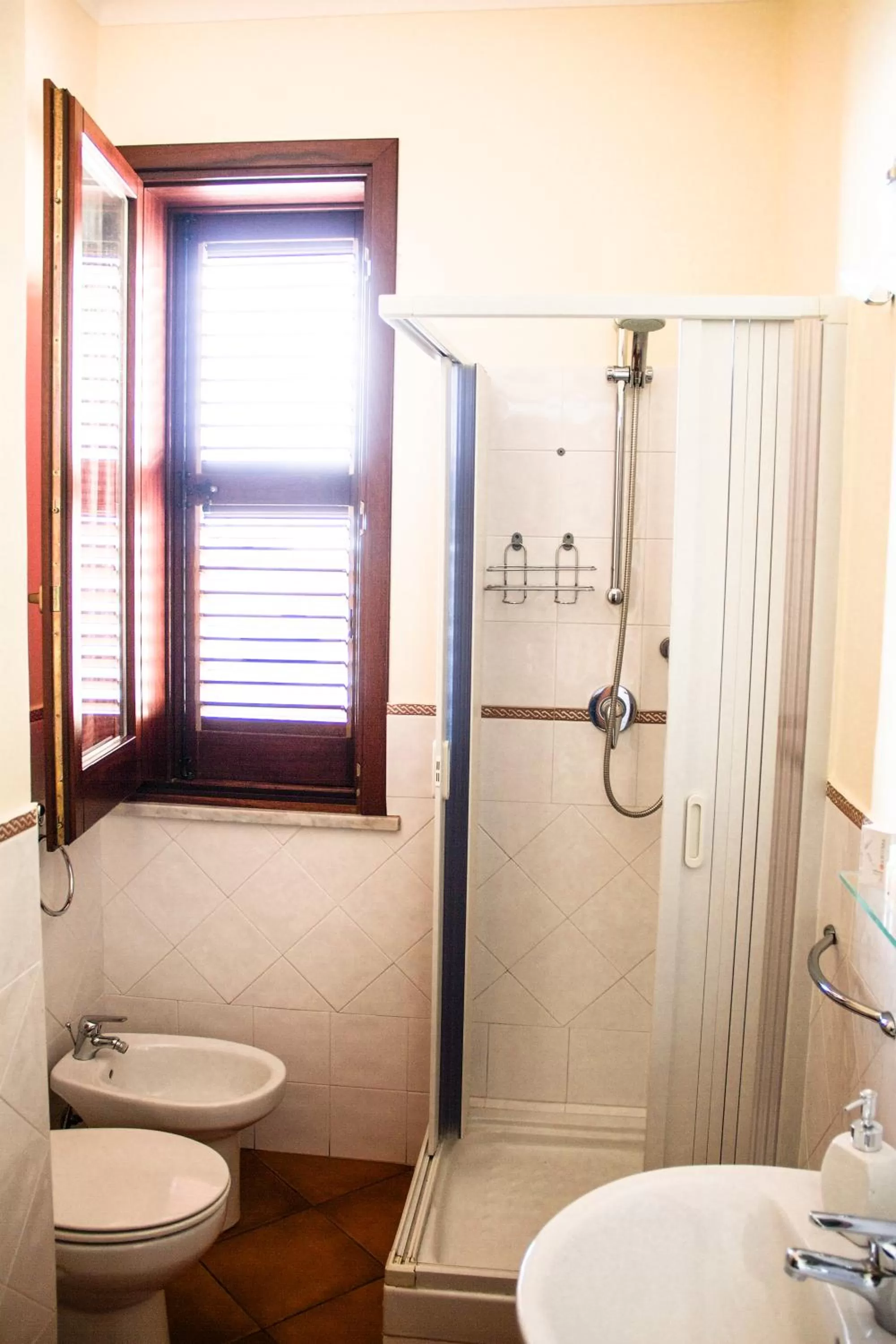 Shower in B&B Porta Bagni