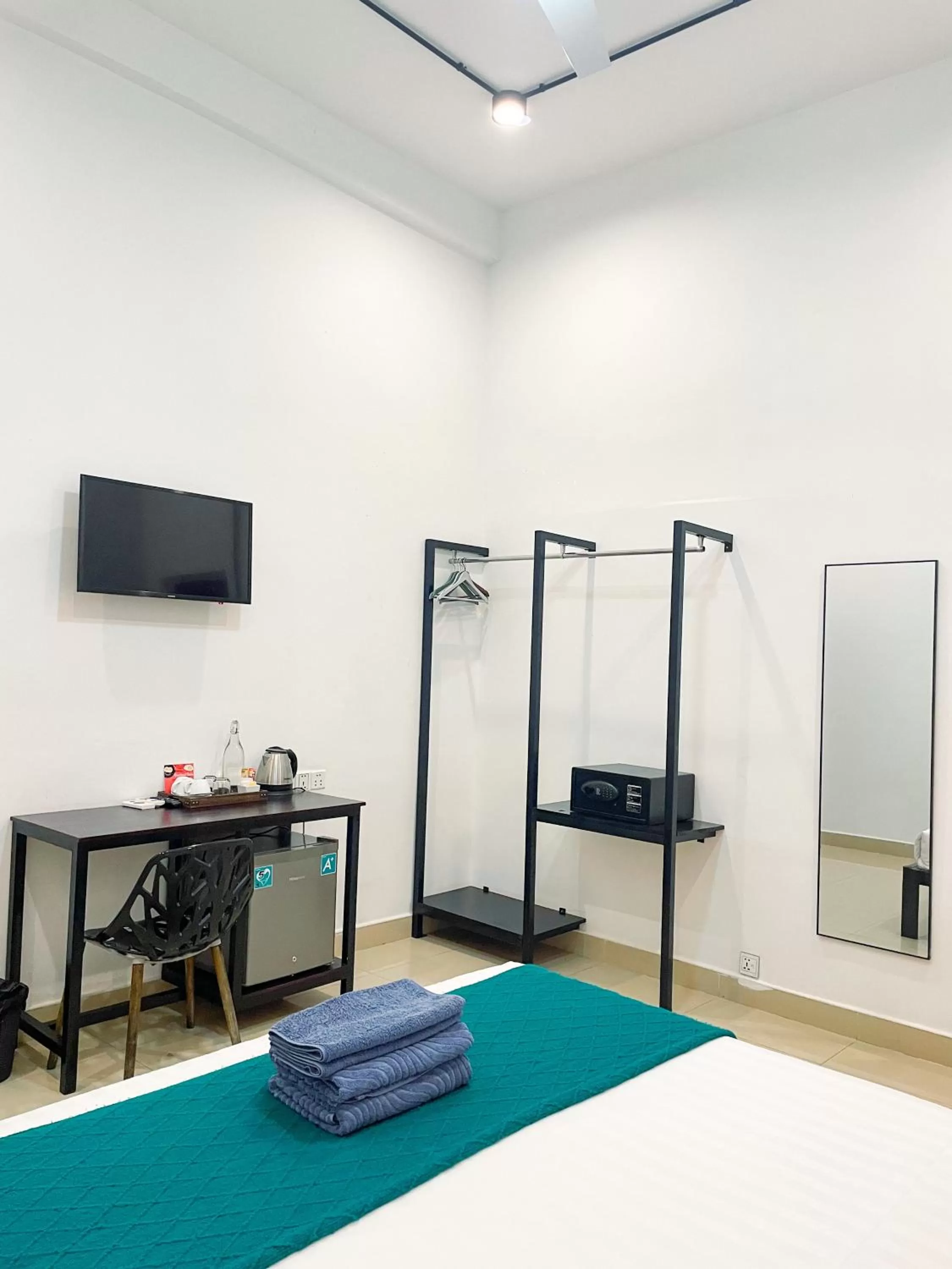 View (from property/room), Bed in Birdcage Boutique