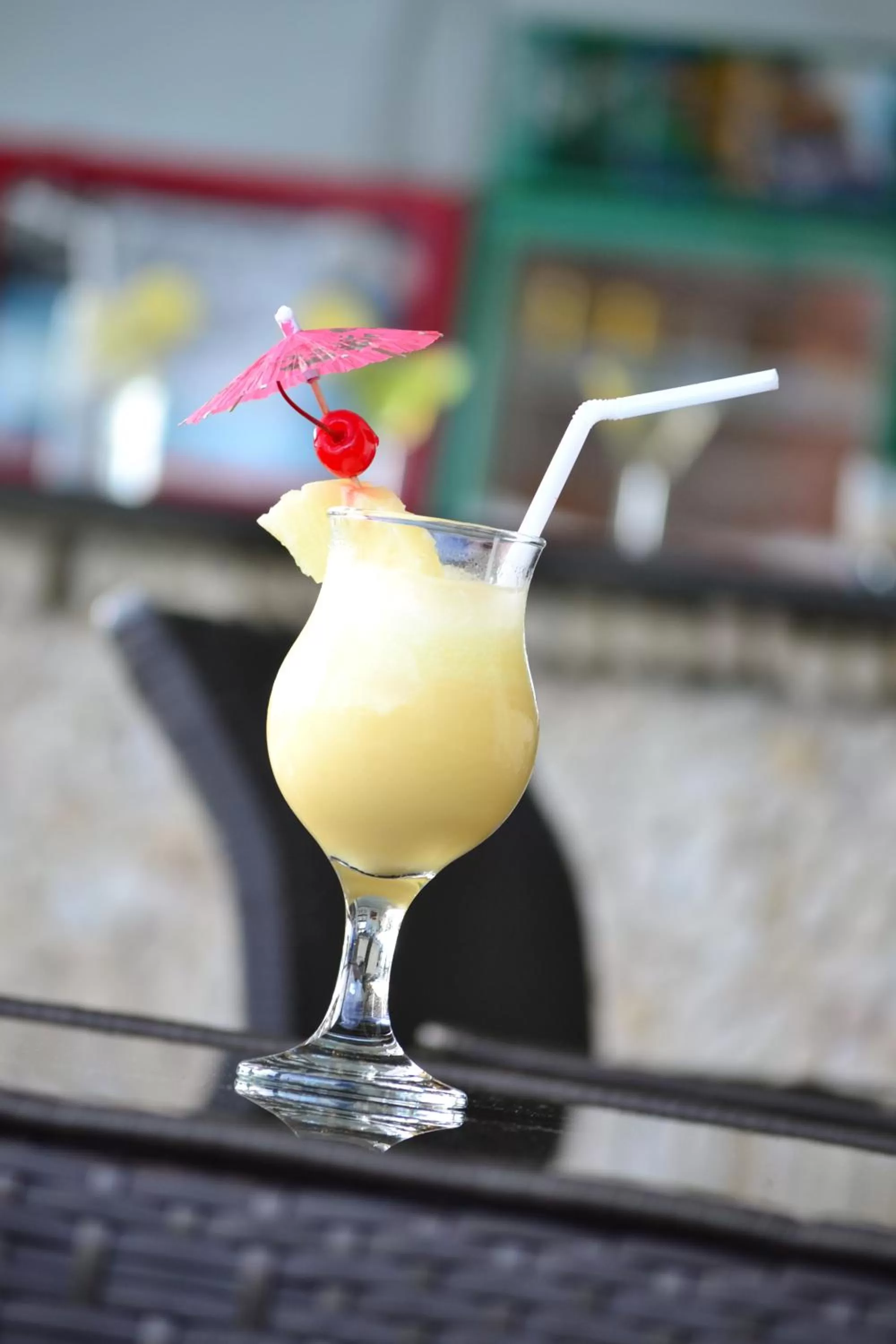 Food and drinks in Eden Resort