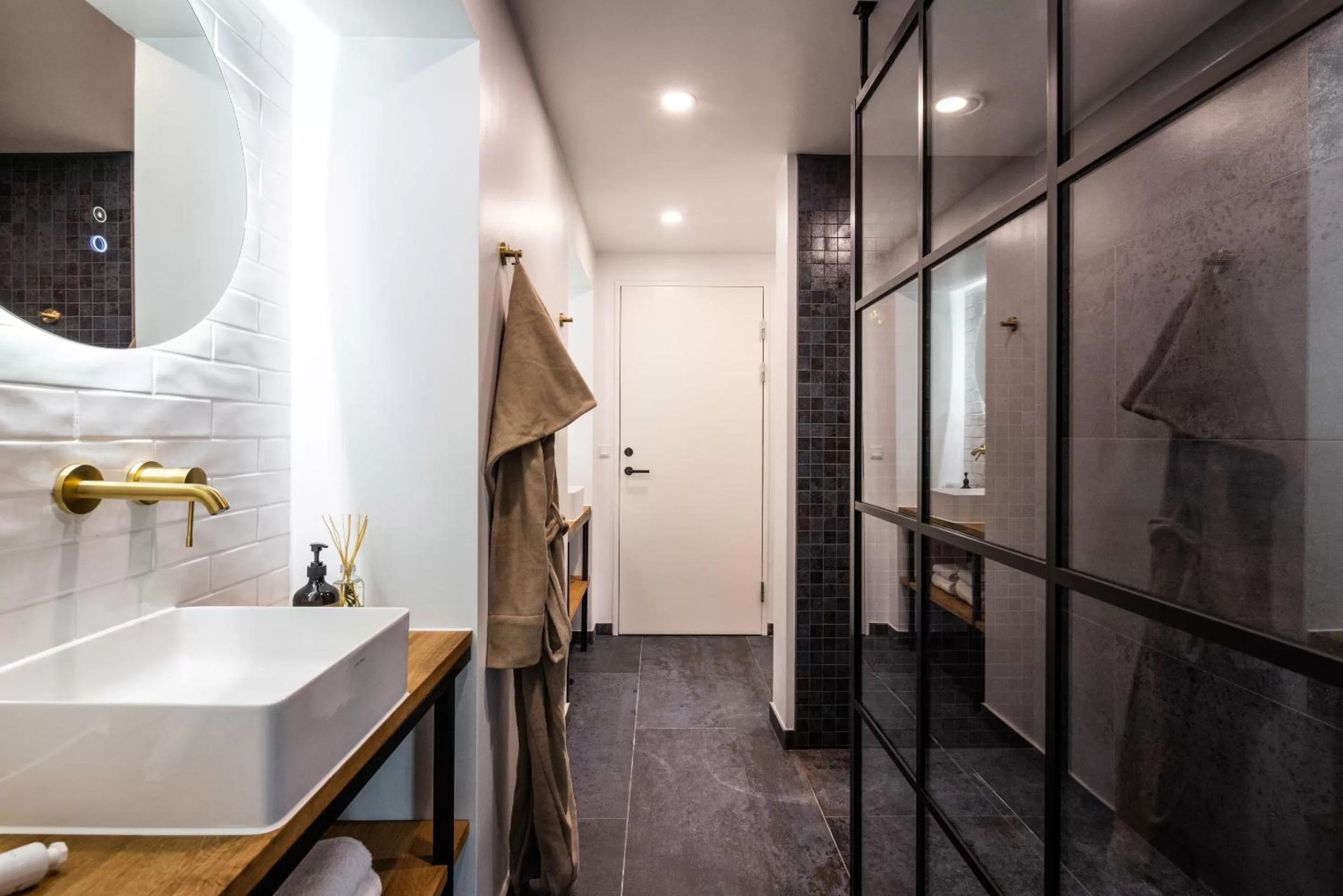 Bathroom in Pier 5 Hotel