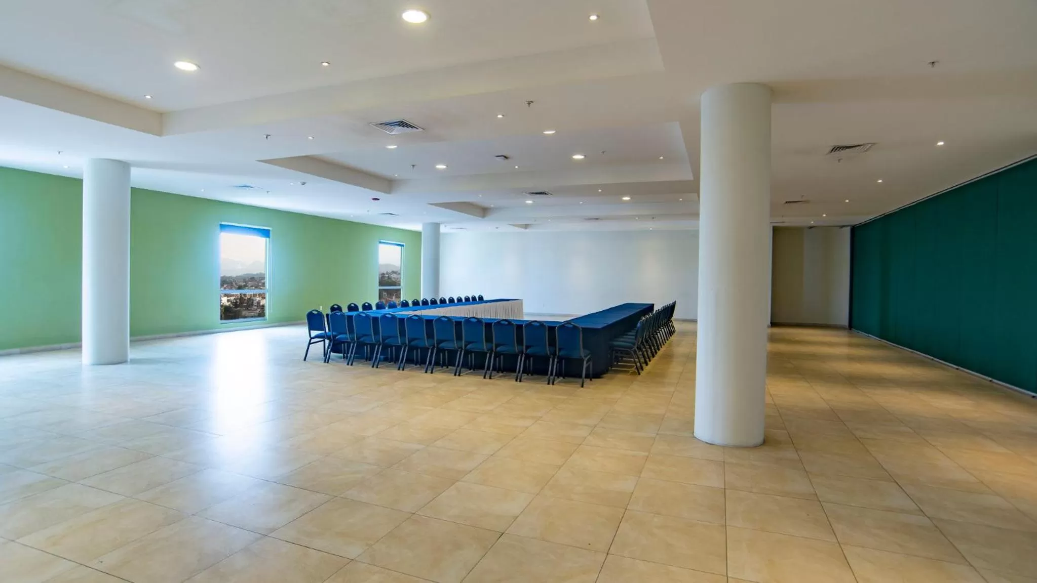 Meeting/conference room in Holiday Inn Express Xalapa by IHG