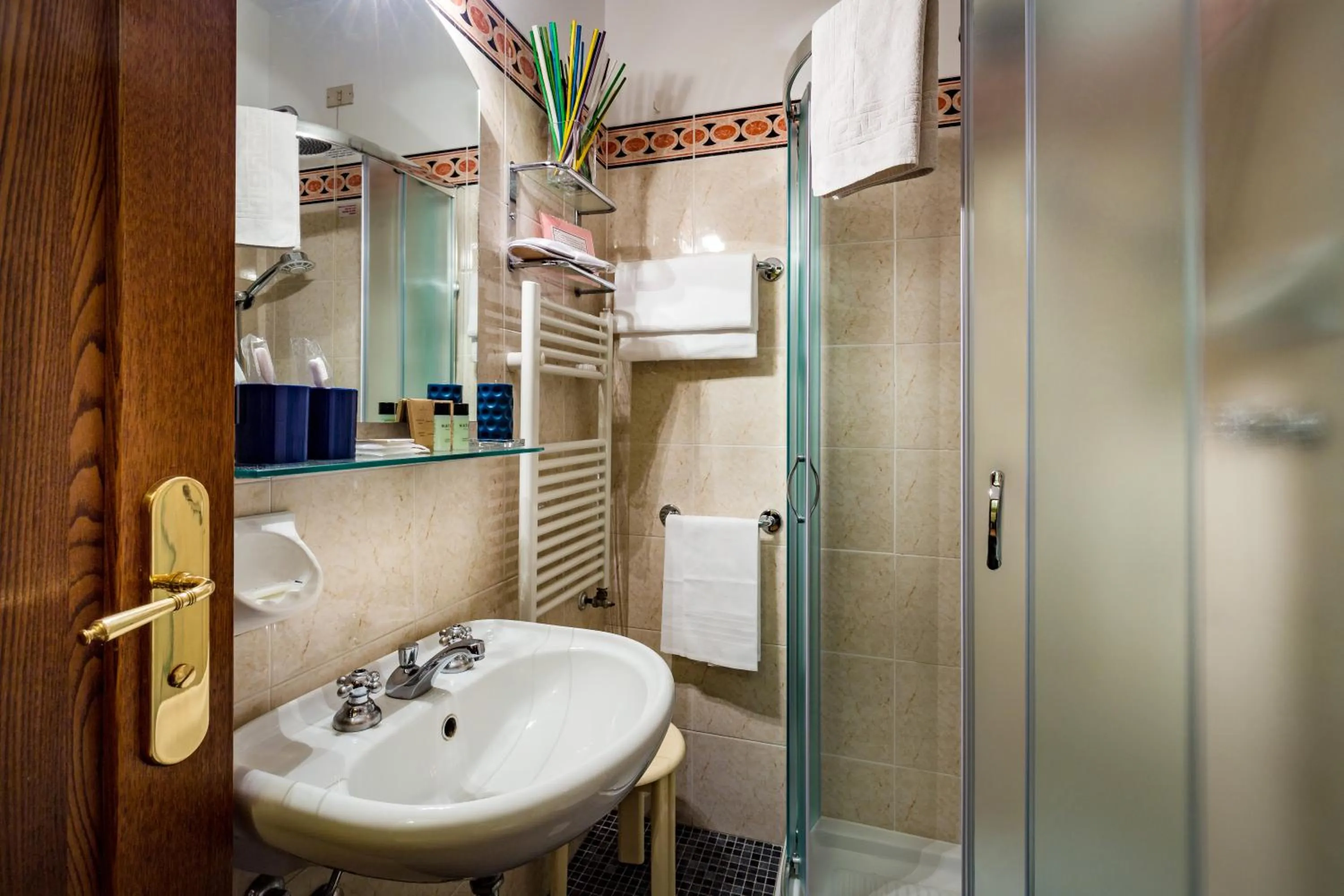 Bathroom in Hotel Collodi Firenze