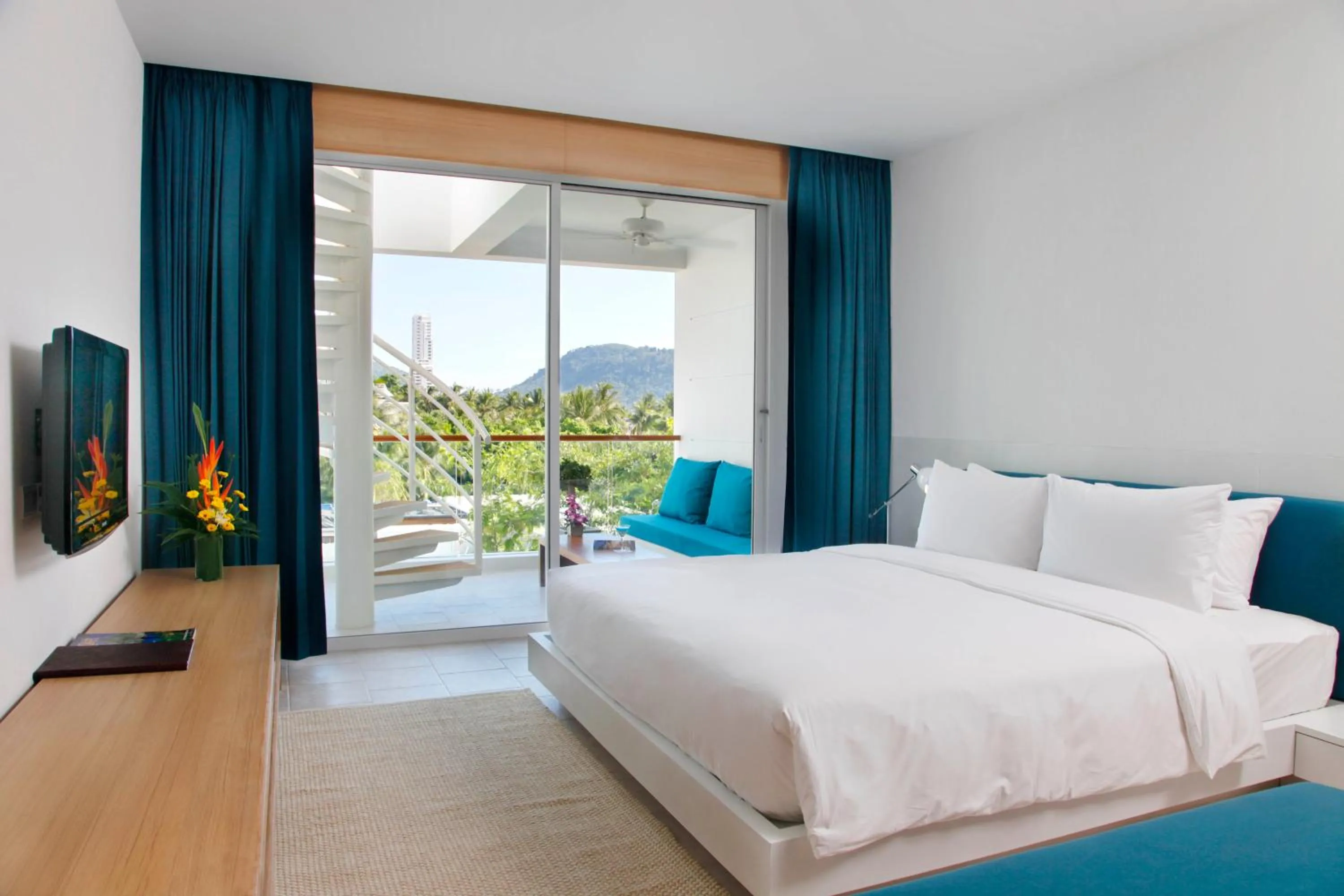 Garden view, Bed in Nap Patong