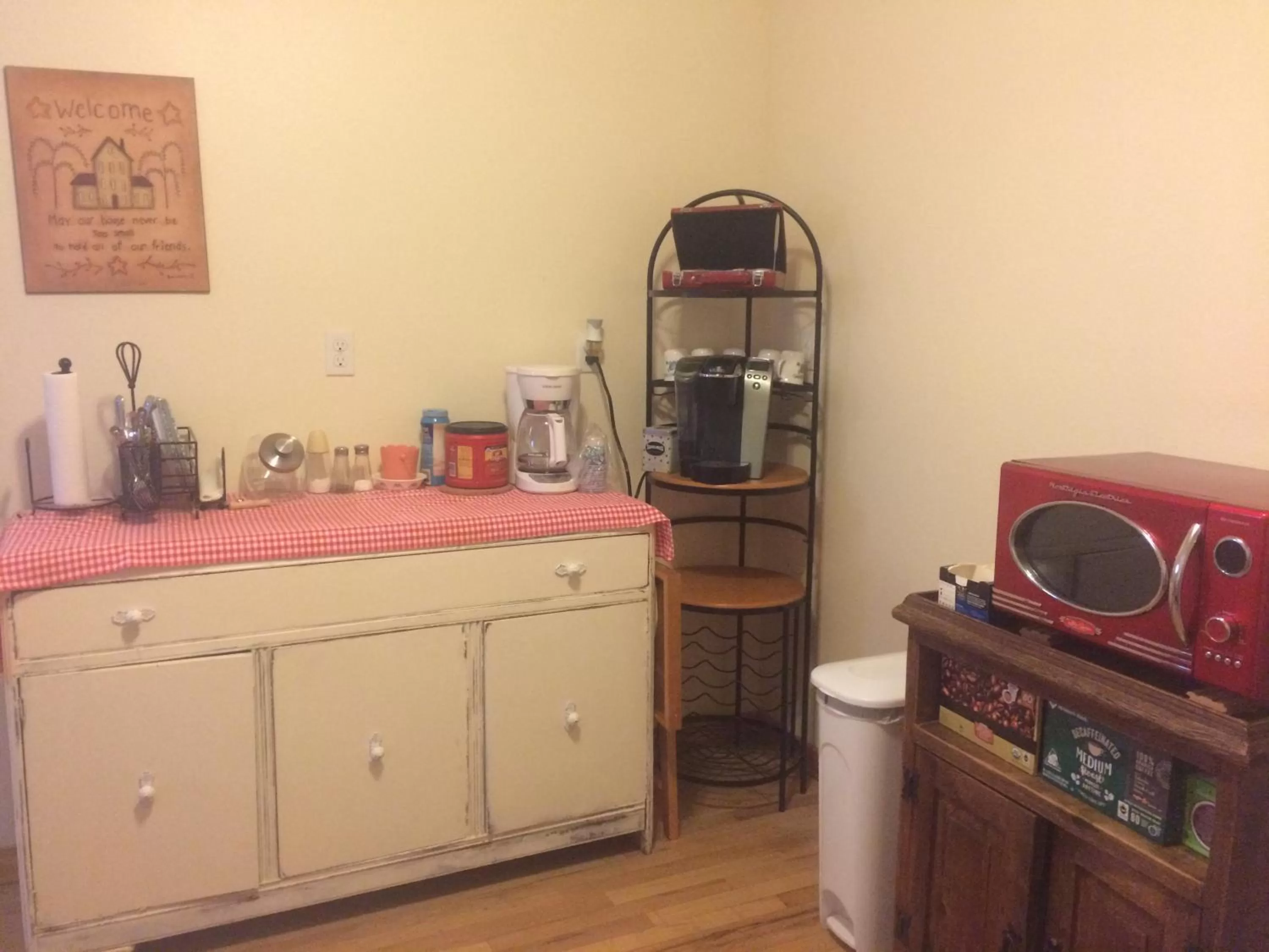Coffee/tea facilities in Fishhook Sunrise B&B