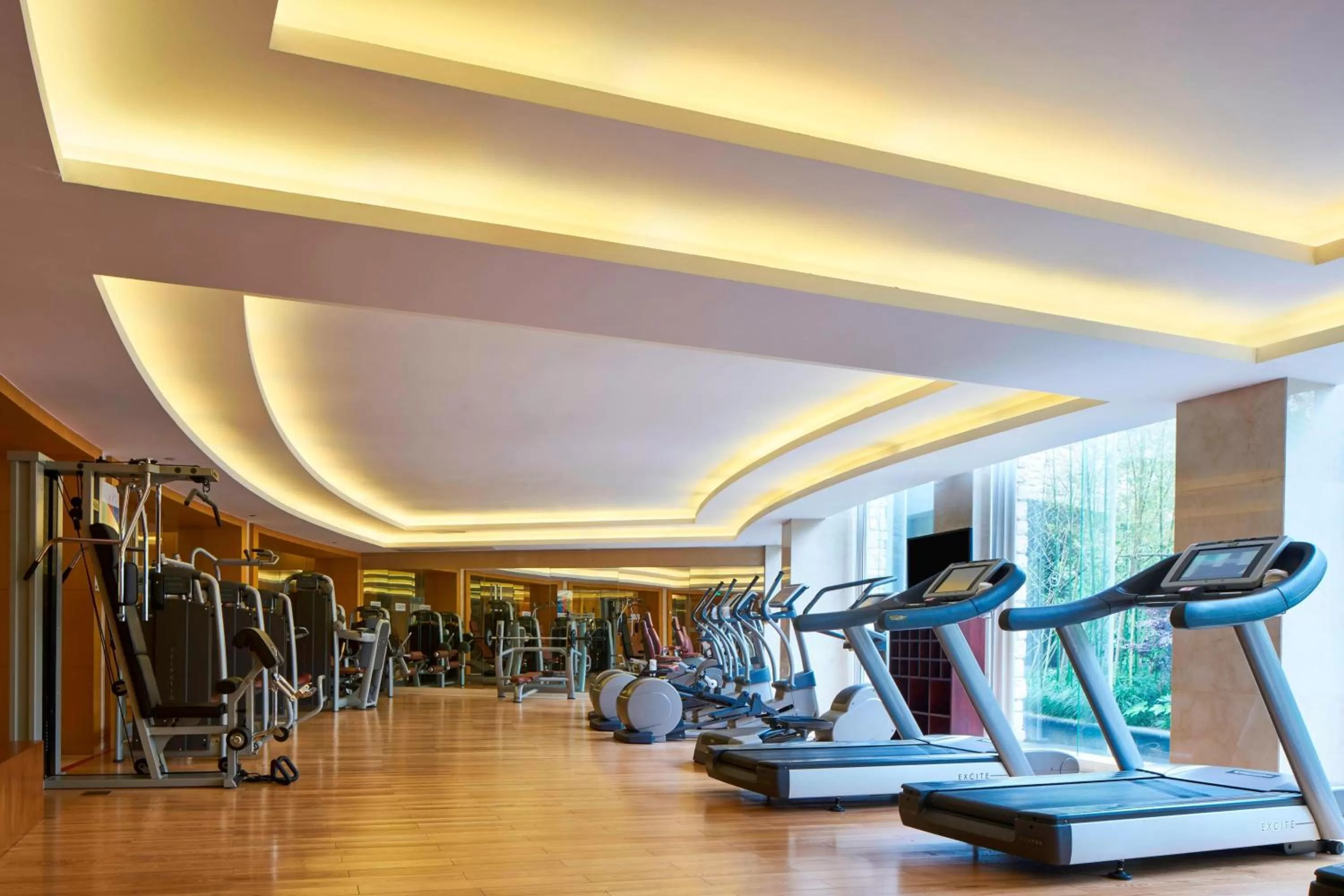 Fitness centre/facilities in Sheraton Zhoushan Hotel