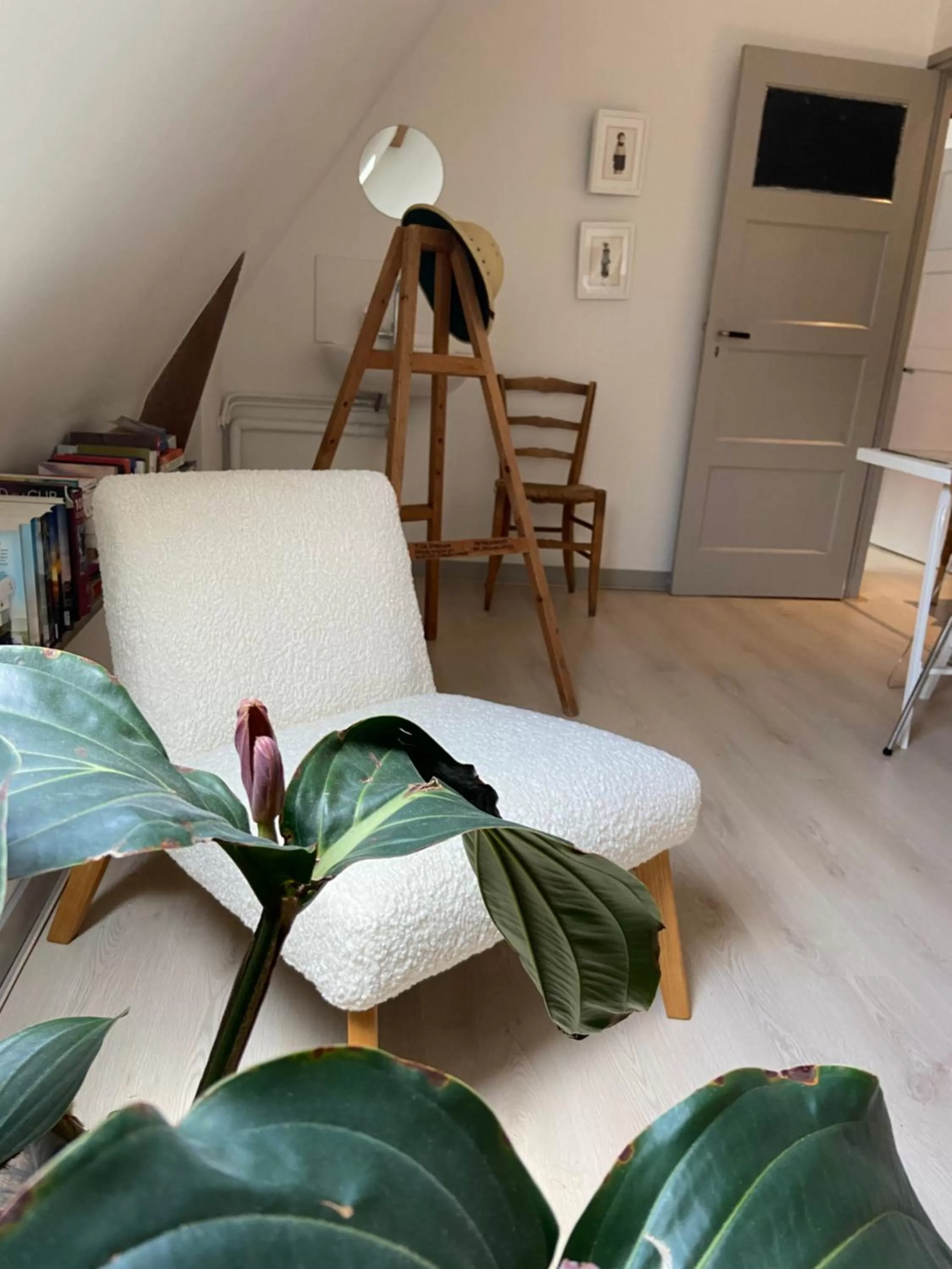 Property building, Bed in B&B Het Atelier