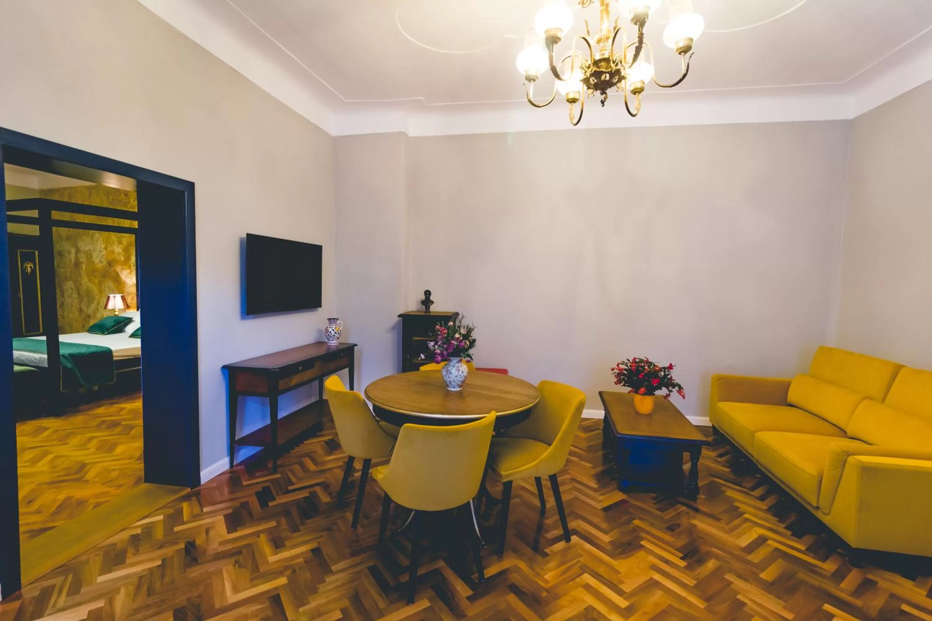 Living room, Dining Area in MAGISTER seven