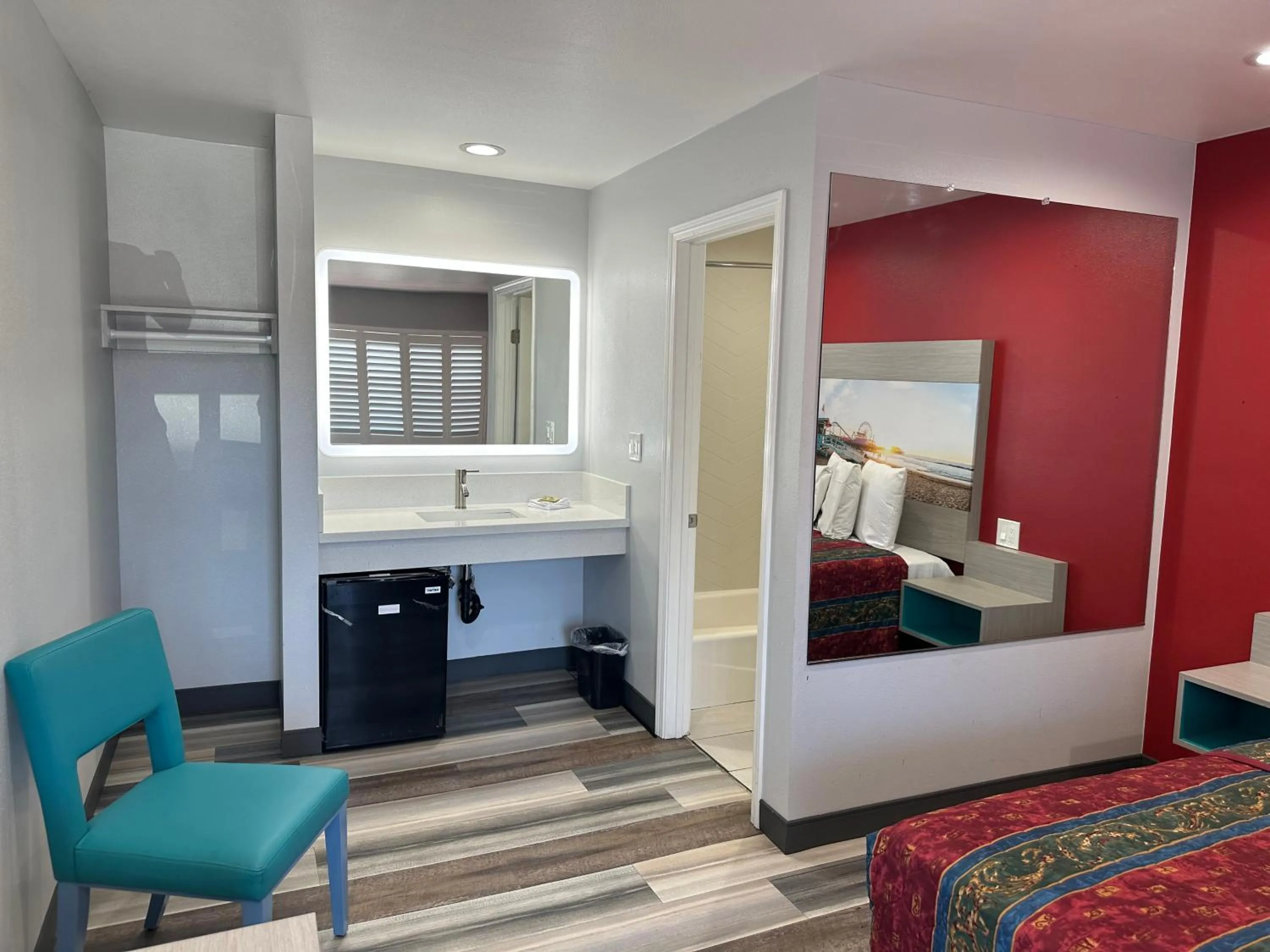 Bed in Sahara Inn - Los Angeles