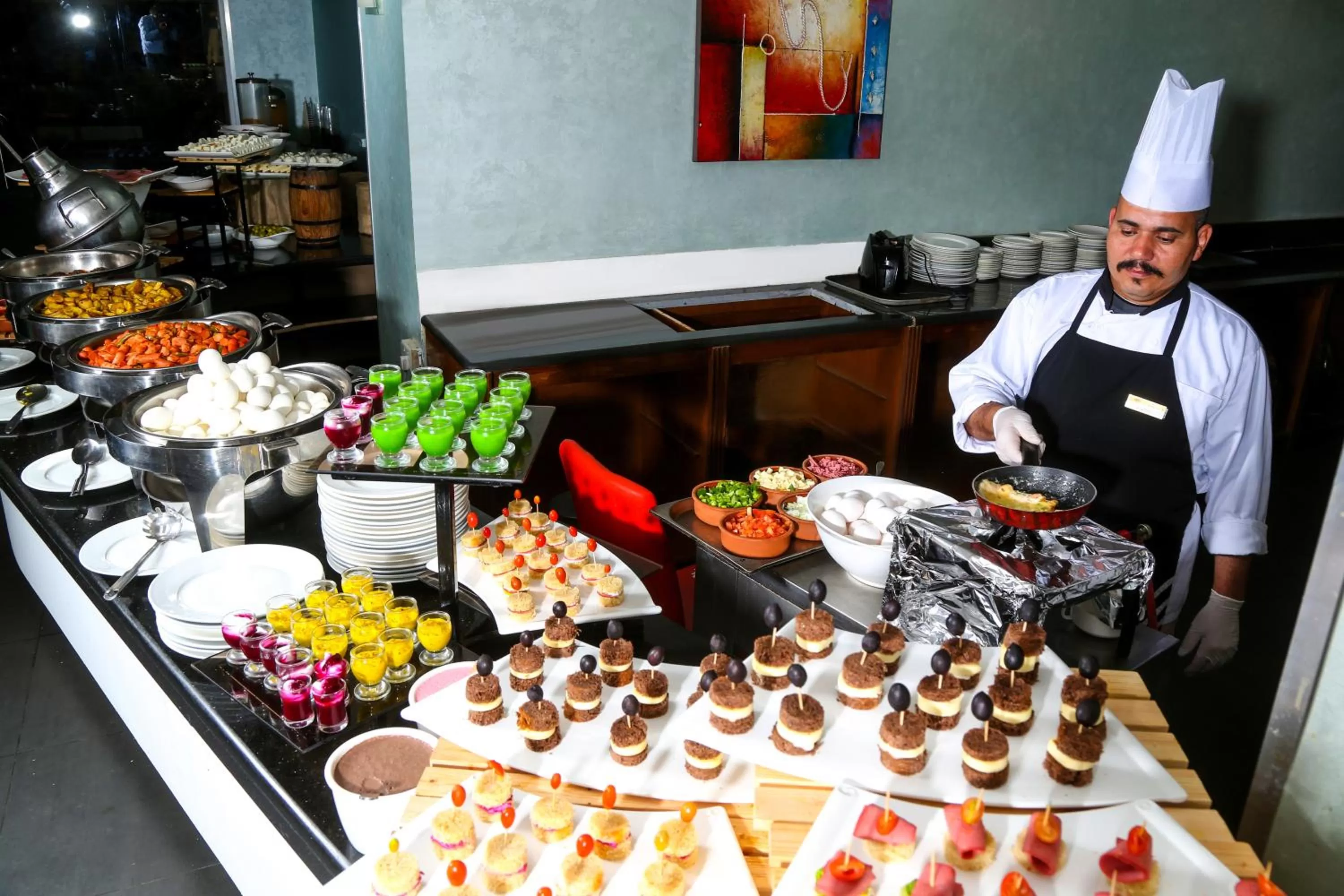 Restaurant/places to eat, Food in Golden Tulip Aqaba