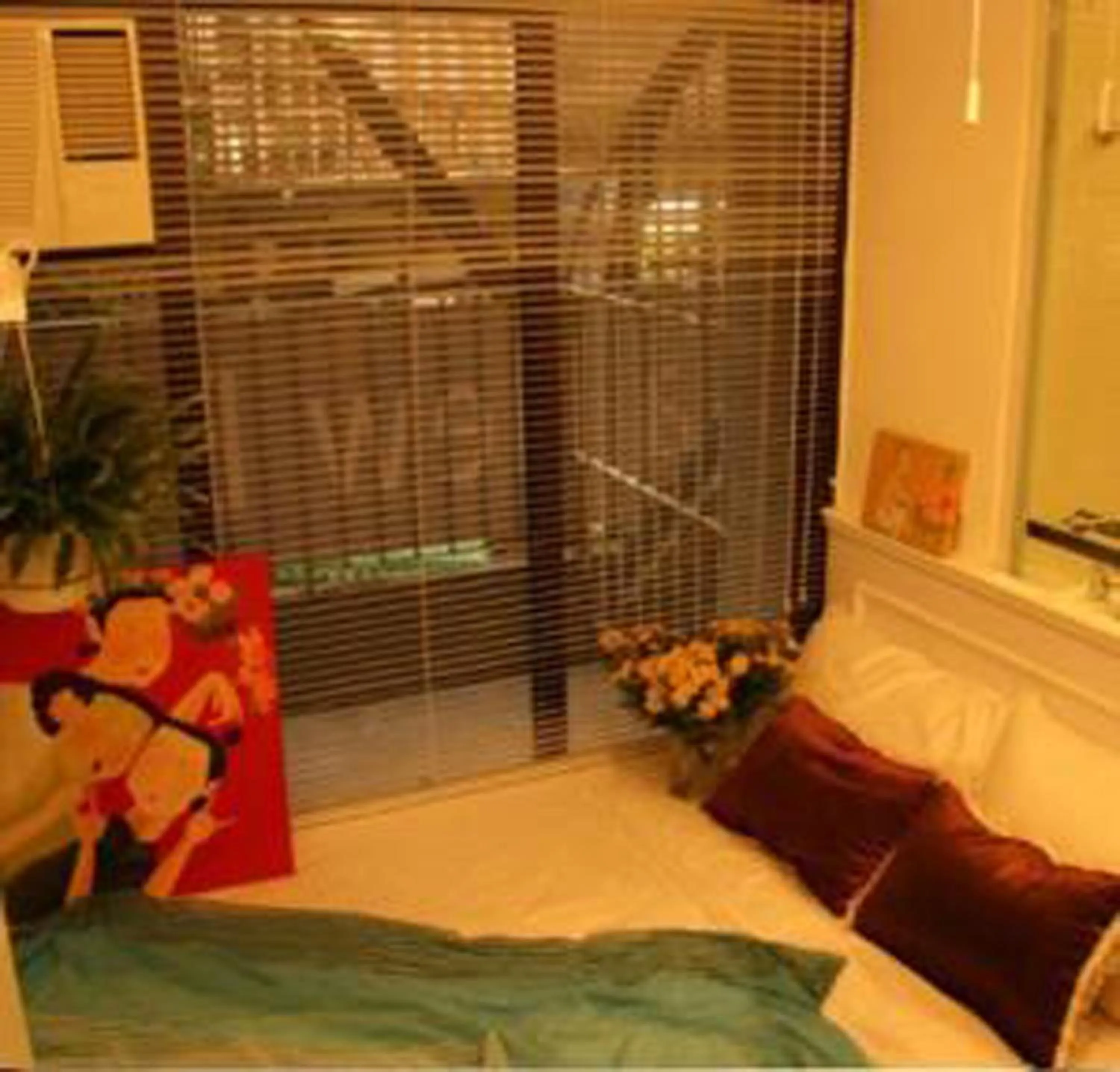 Bedroom, Bed in Apple lnn Causeway Bay