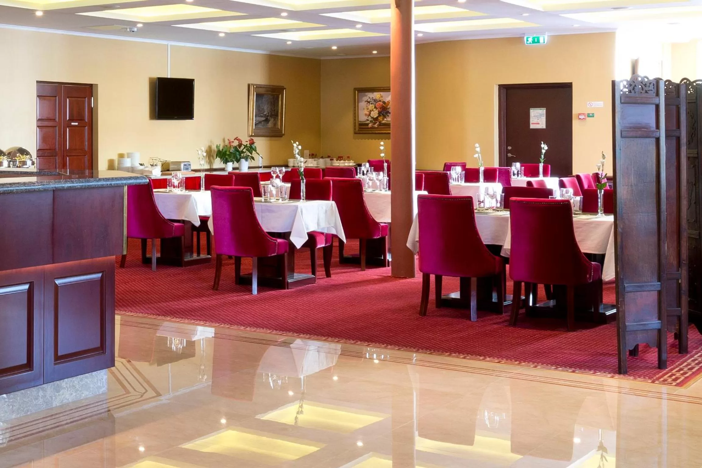 Restaurant/places to eat in Brommavik Hotel