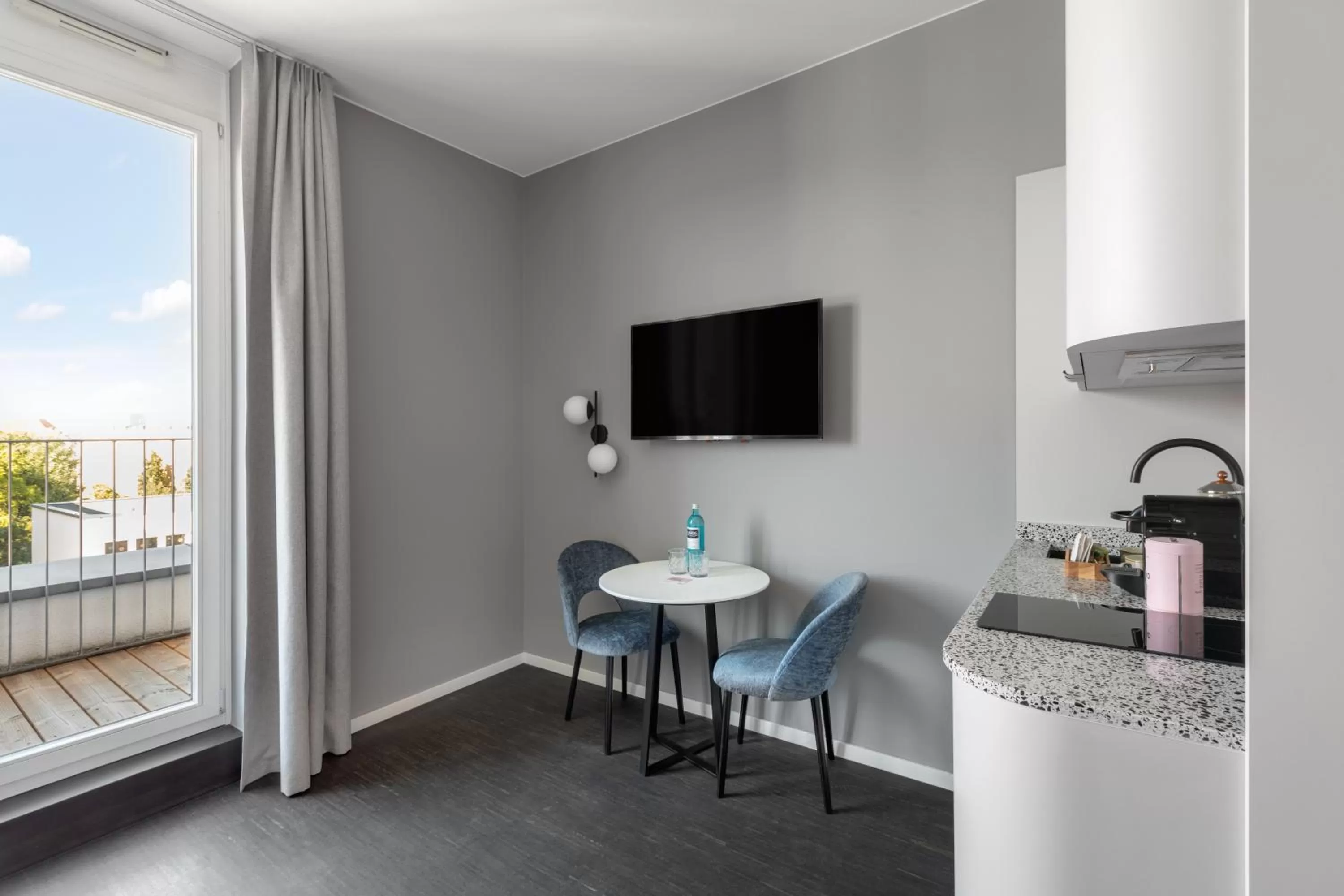 TV and multimedia in Numa Berlin Boxer