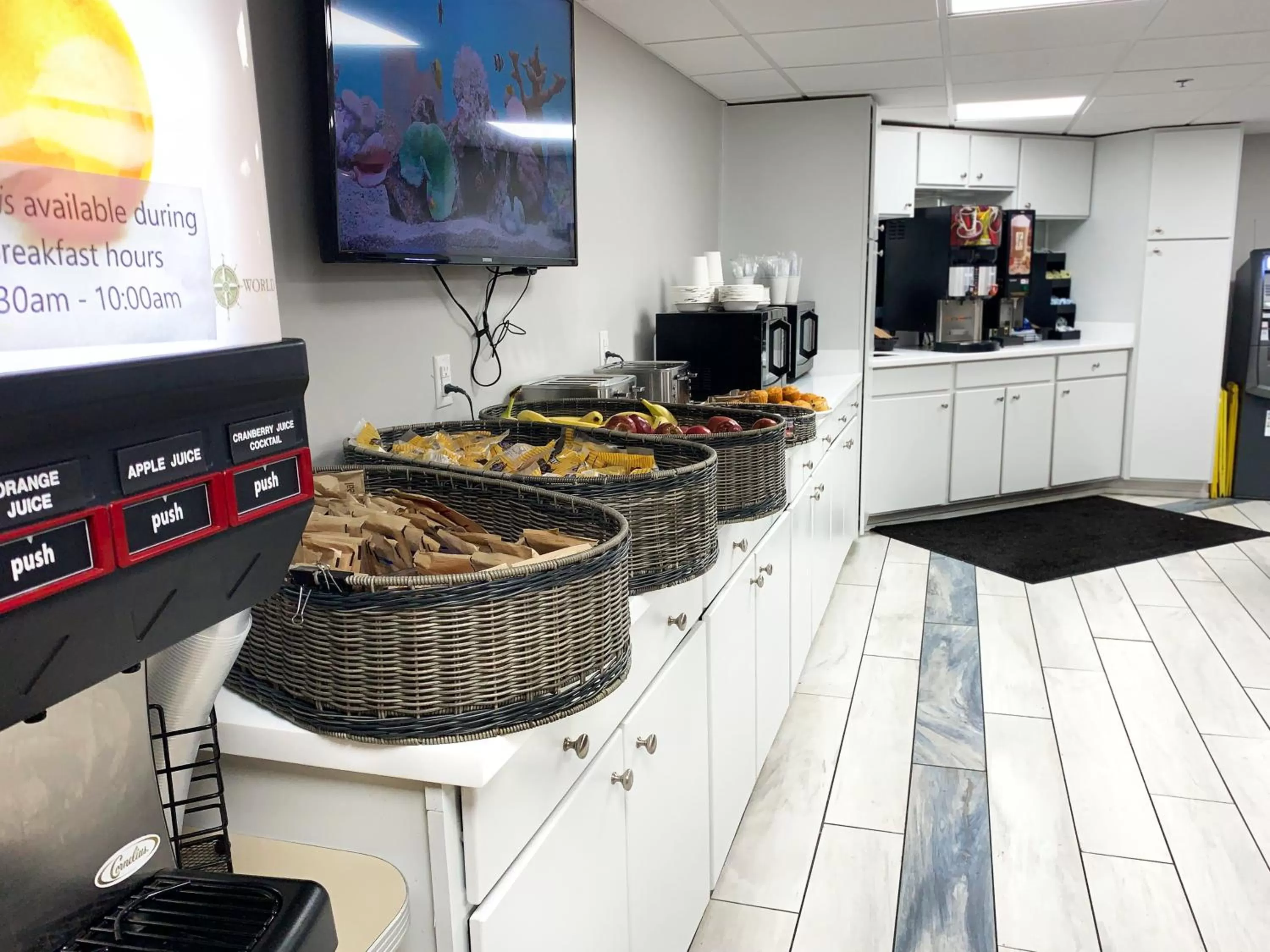 Breakfast in Fenwick Inn