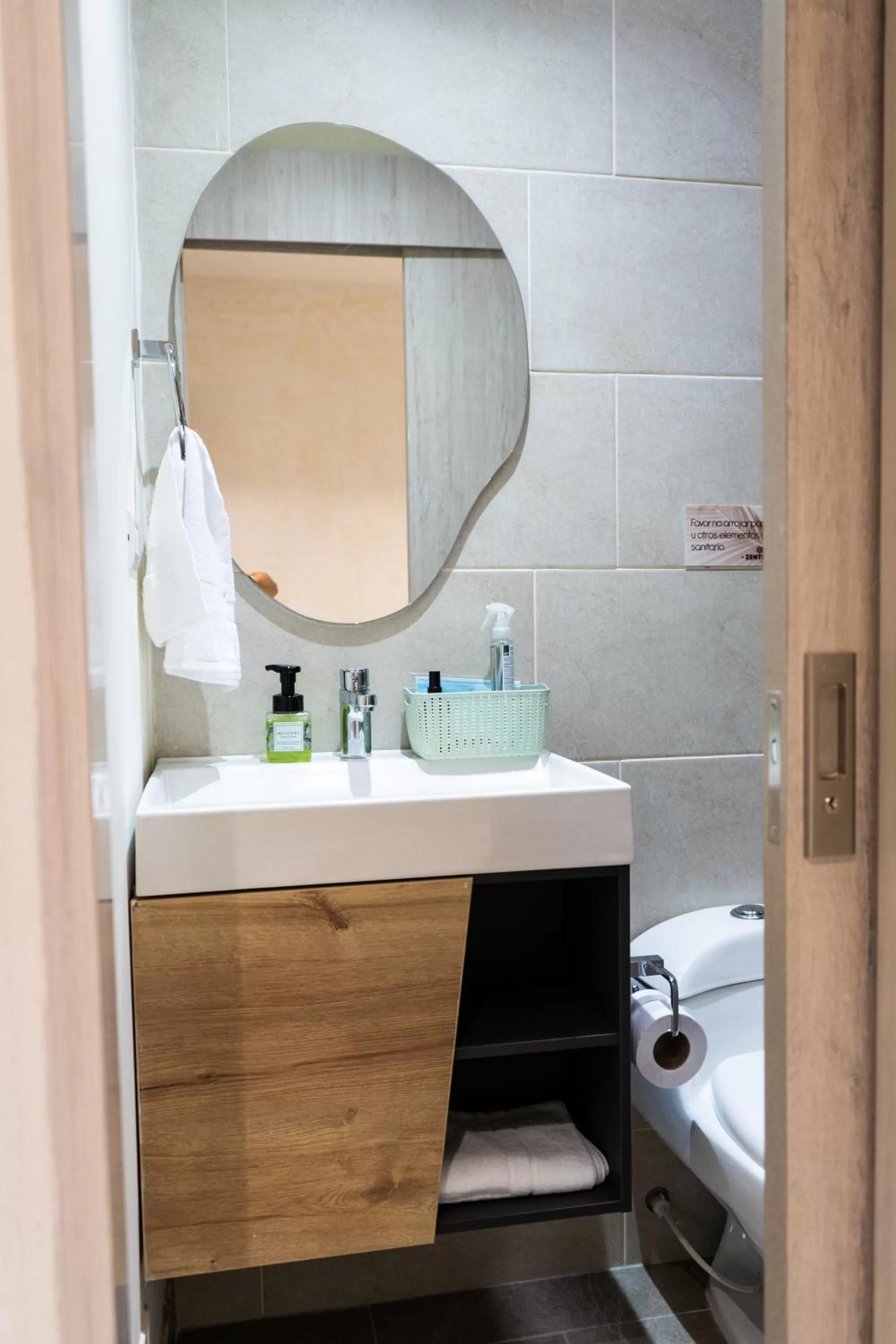 Shower in Zentrico Boutique