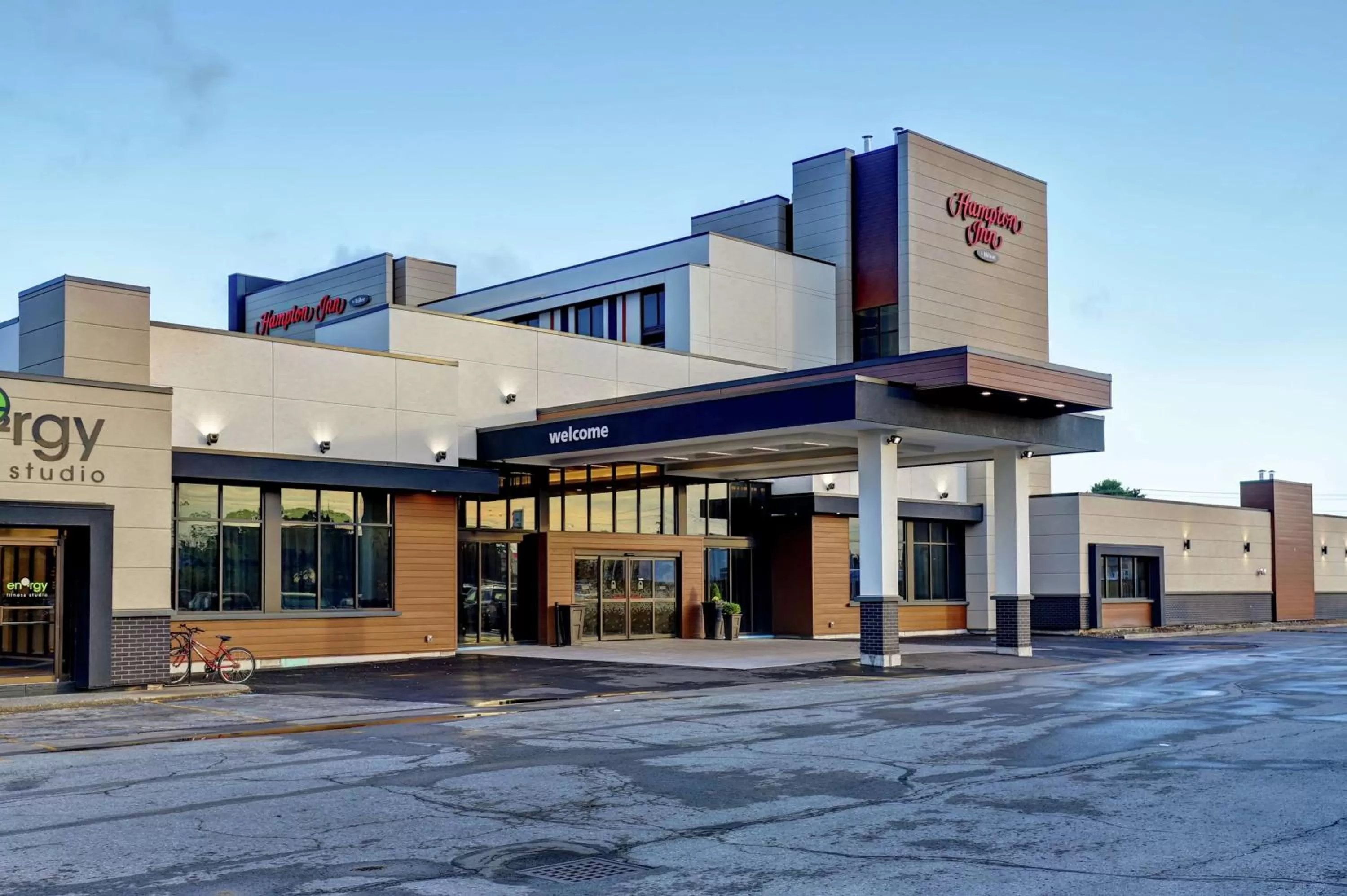 Property building in Hampton Inn St. Catharines Niagara