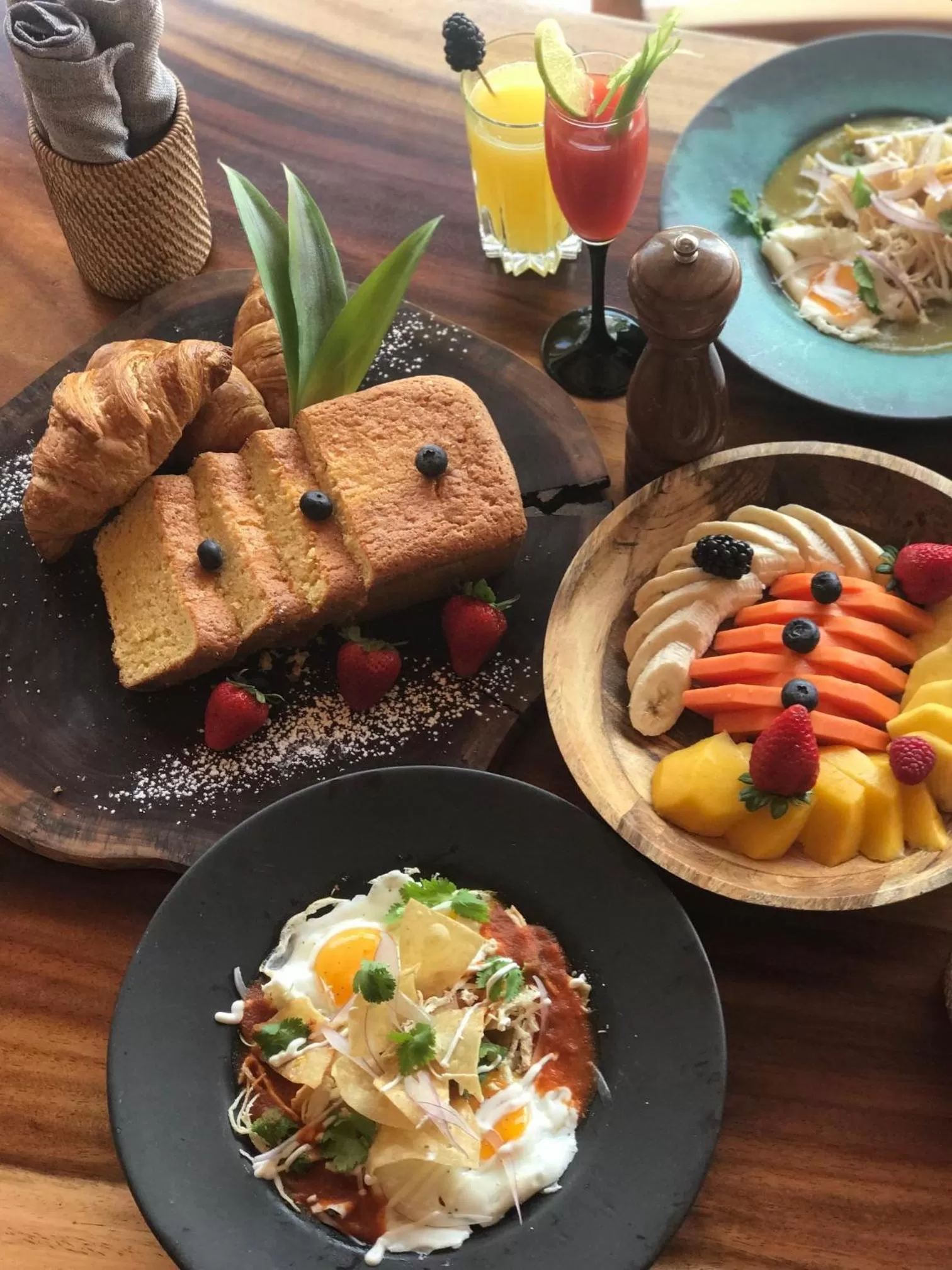 Restaurant/places to eat in Antera Hotel & Residences