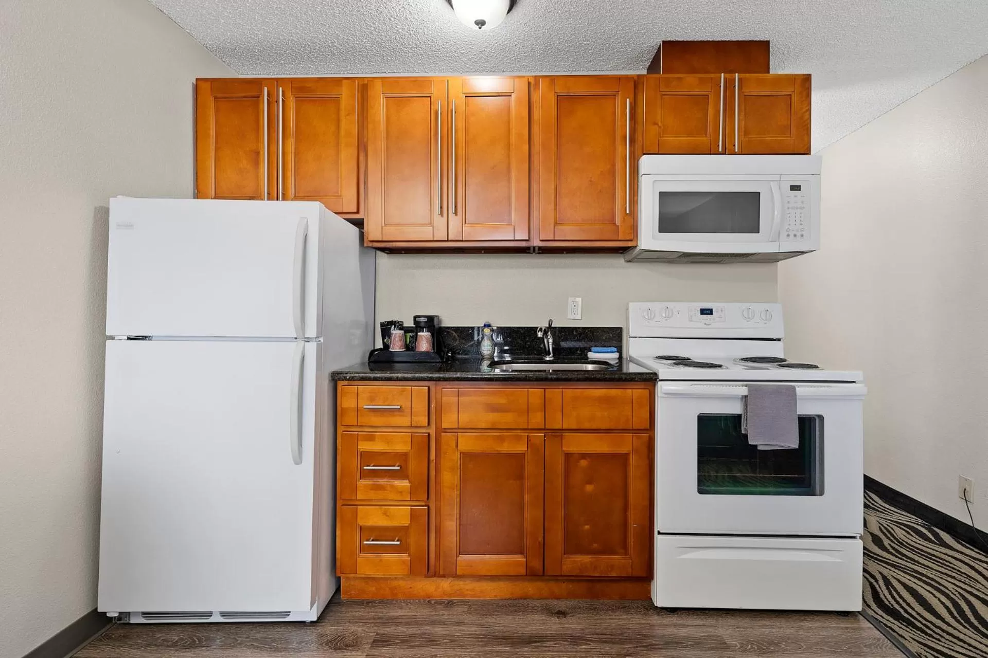 Astoria Rivershore Motel