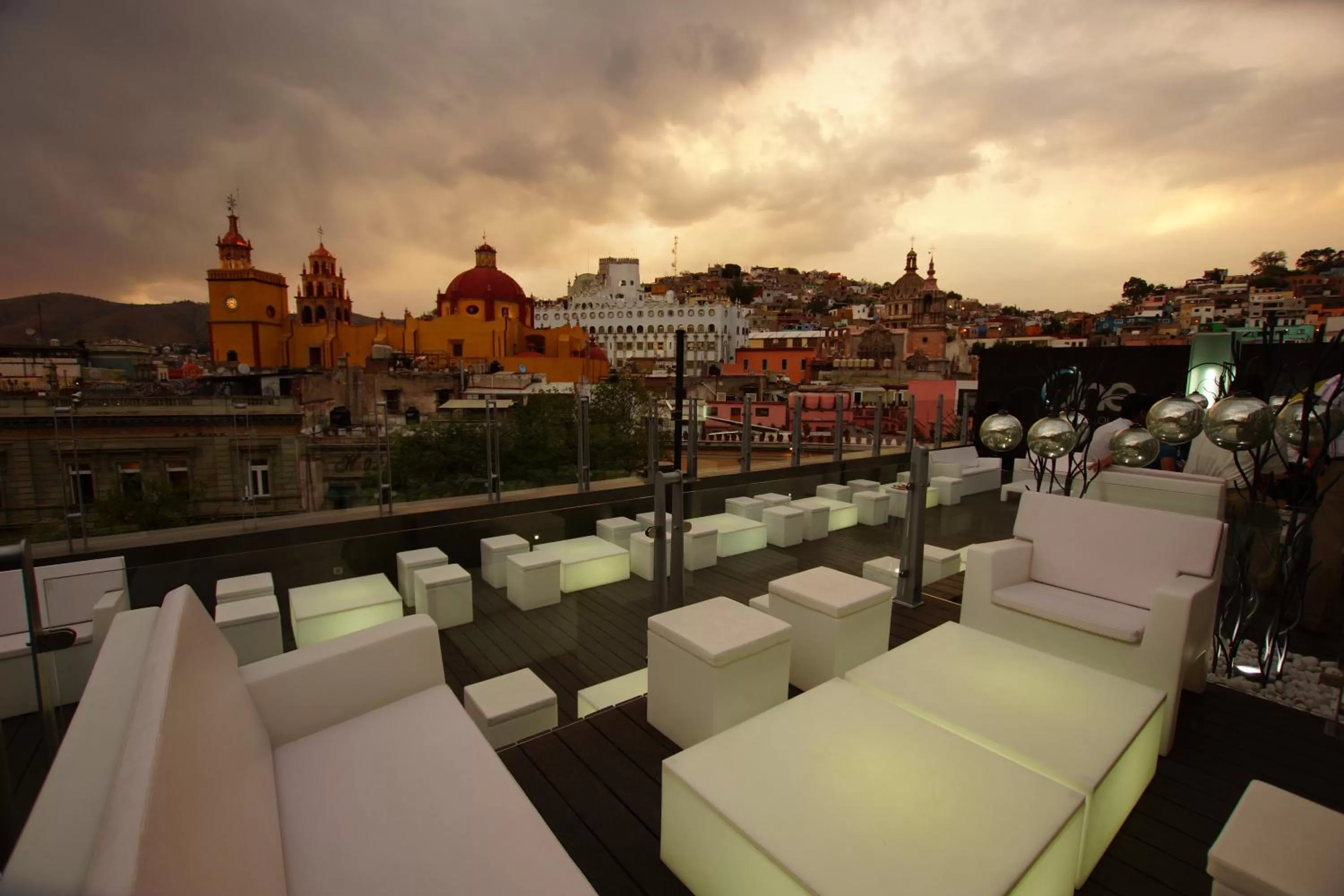 Lounge or bar in 1850 Hotel Boutique