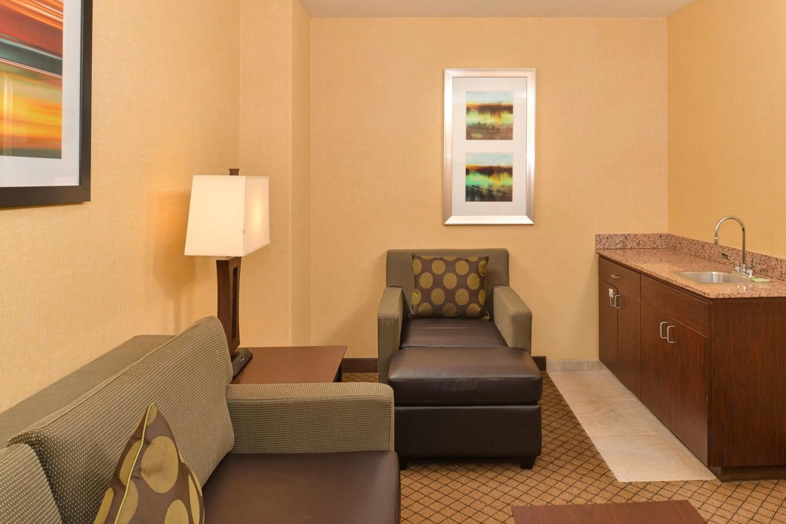 Photo of the whole room in Holiday Inn Express Woodland by IHG