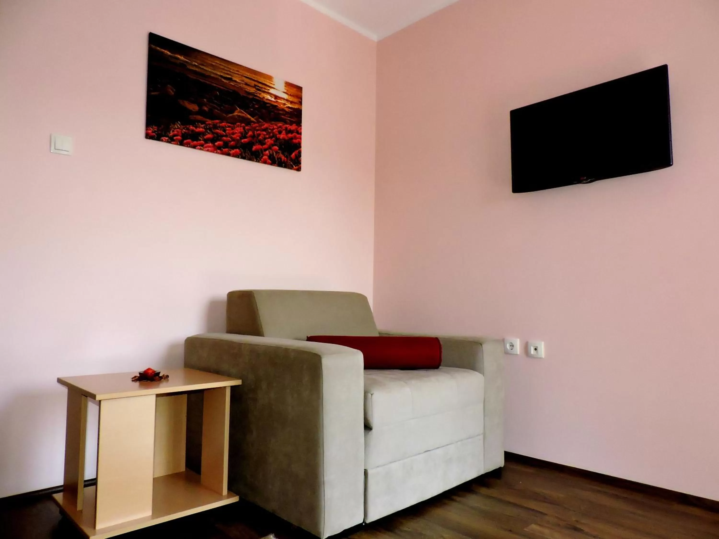 Bed, Seating Area in B&B Zmajevo Gnezdo 021