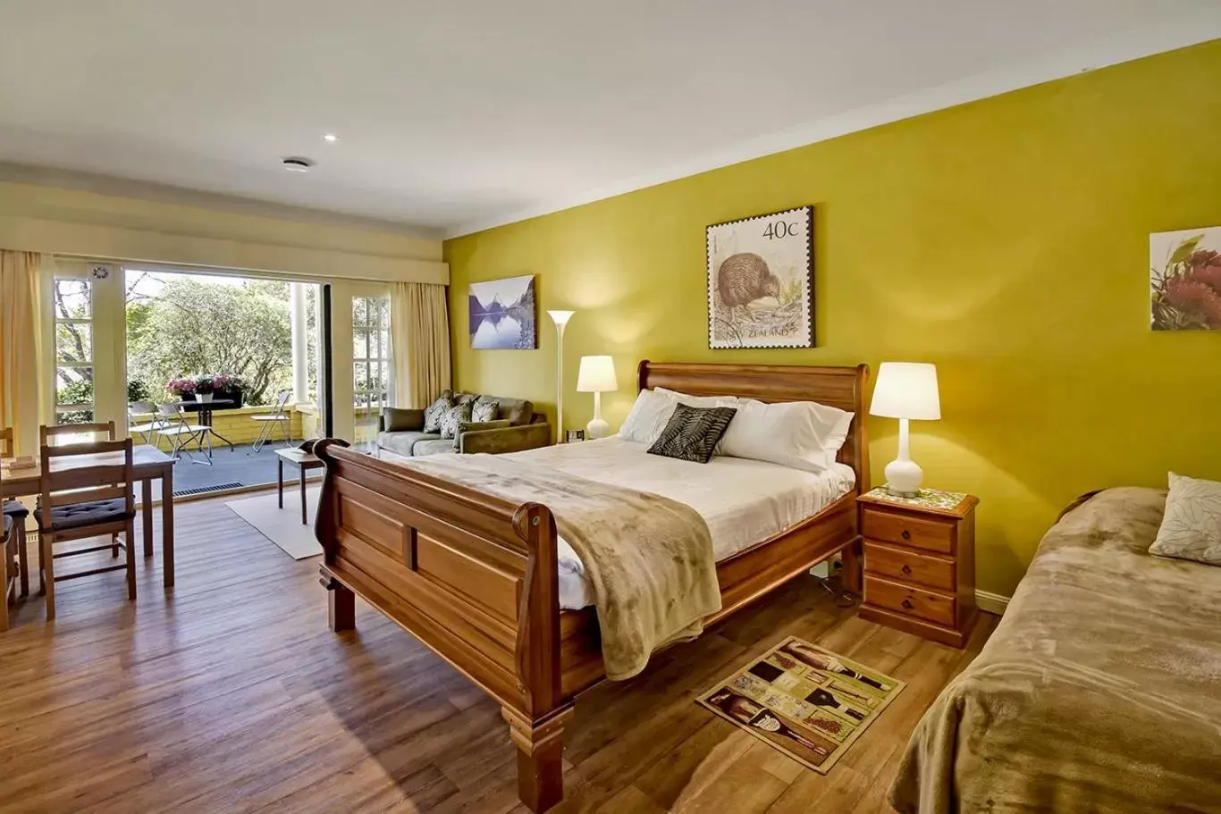 New Zealand with En Suite in Bundanoon Lodge New Zealand with En Suite in Bundanoon Lodge