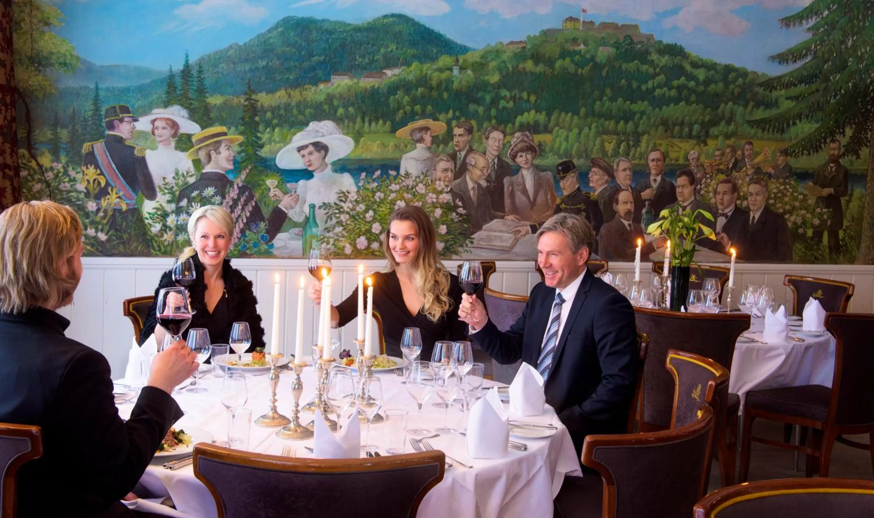 People in Vinger Hotell