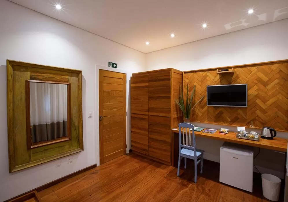 TV and multimedia, TV/Entertainment Center in Pousada Armazém 26