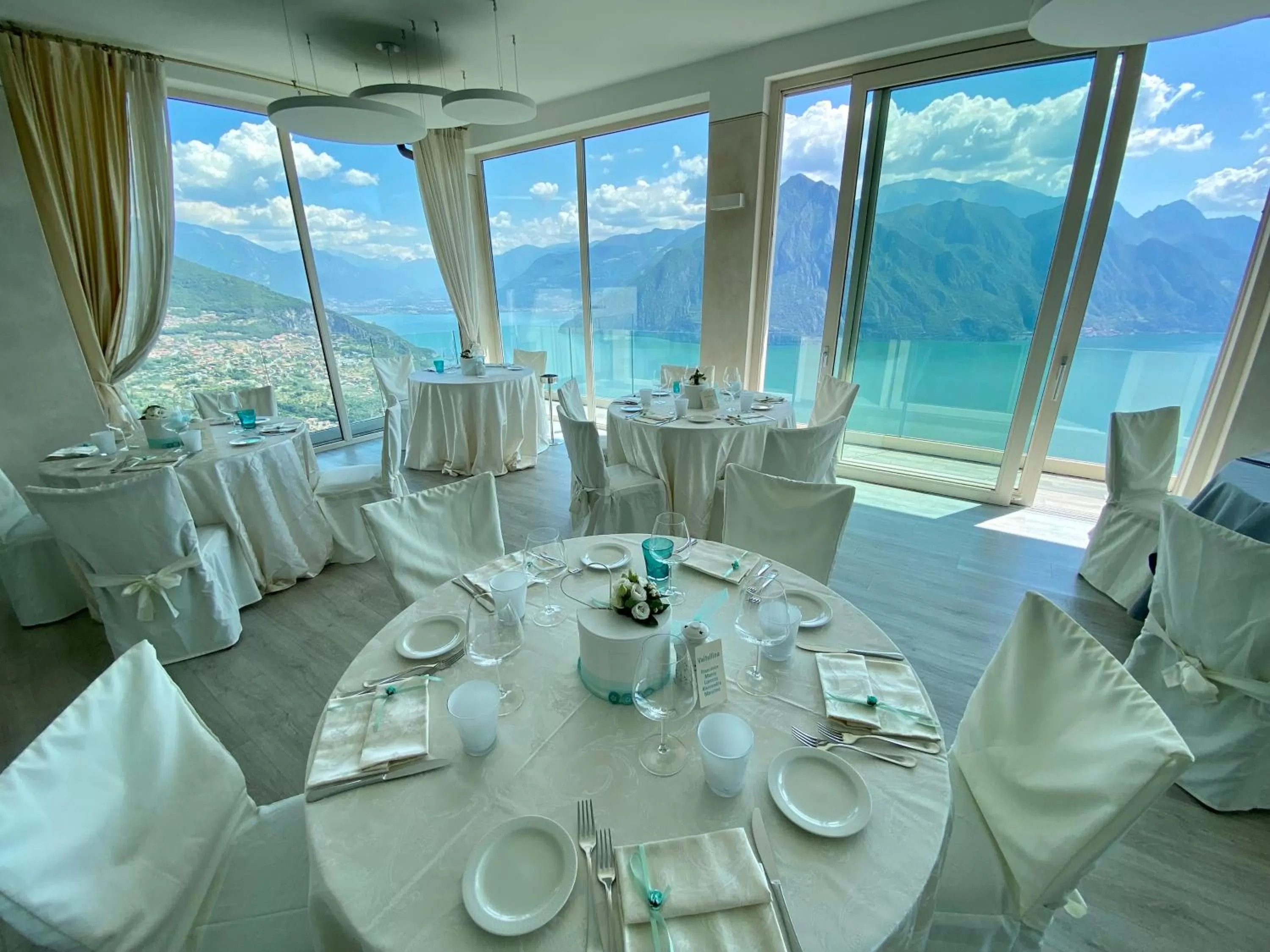Restaurant/places to eat in Esprit D'Hotel Panoramico