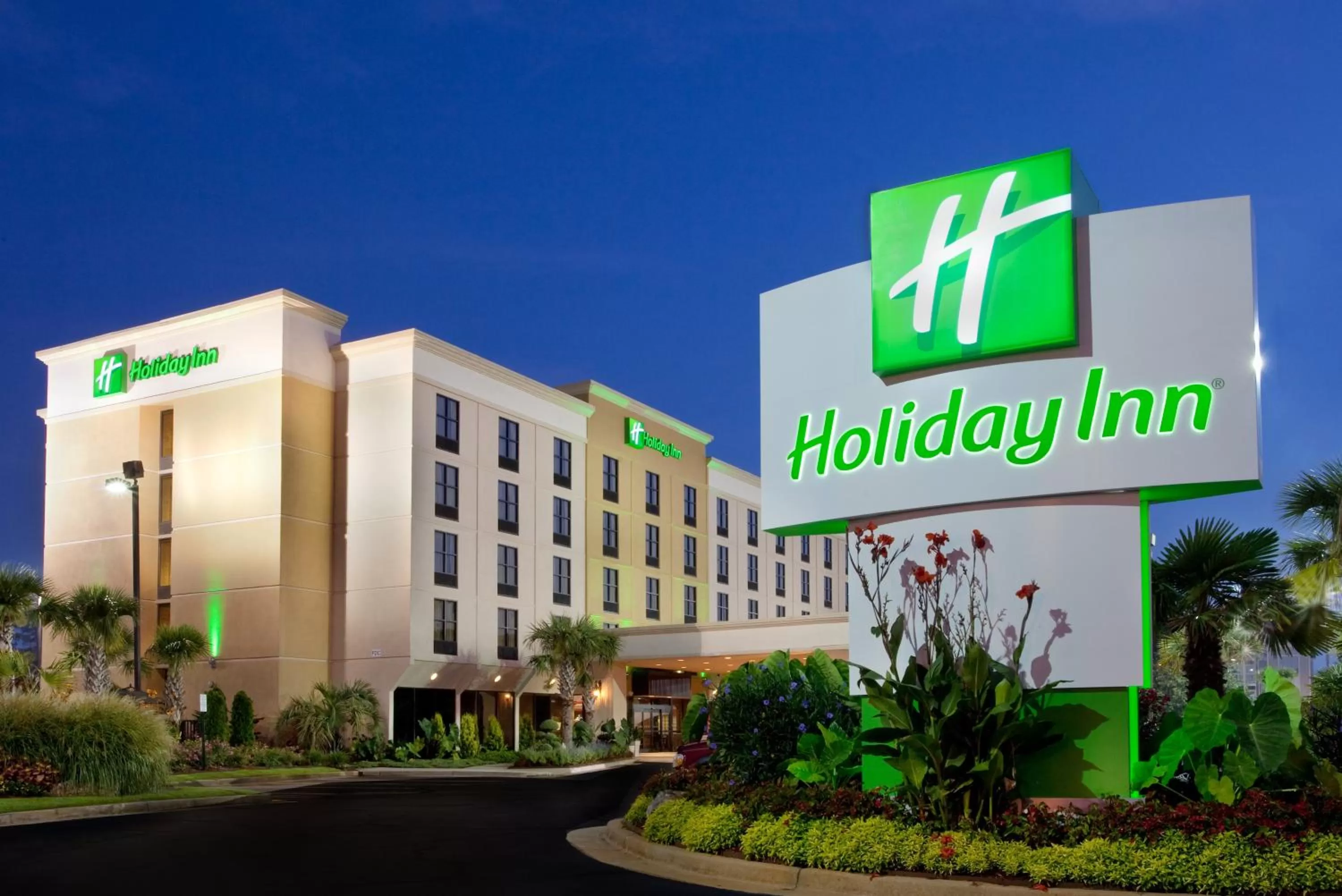 Property building in Holiday Inn Hotel Atlanta-Tucker, a Full Service Hotel