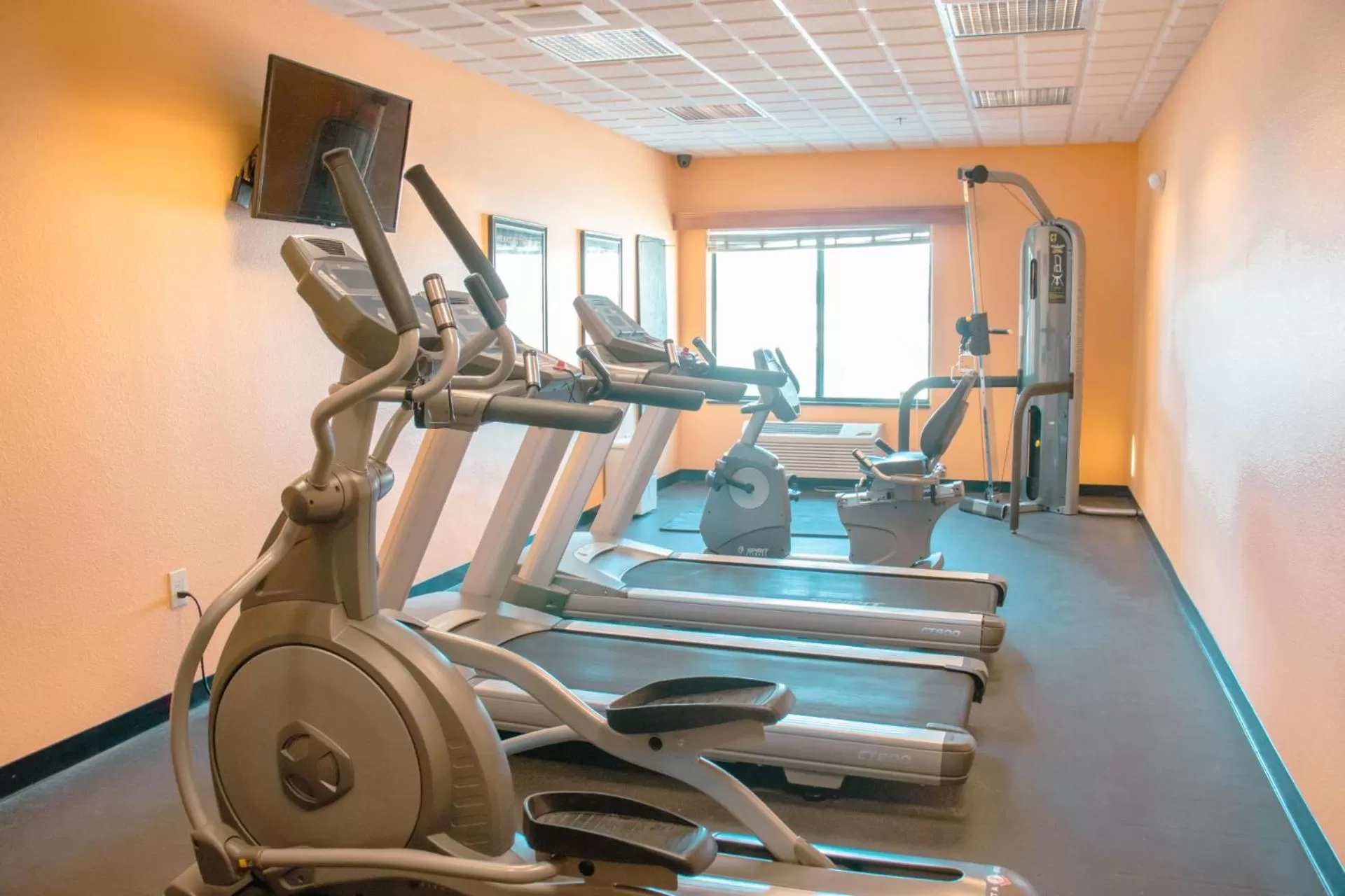 Fitness centre/facilities in Grand Forks Lodge and Suites