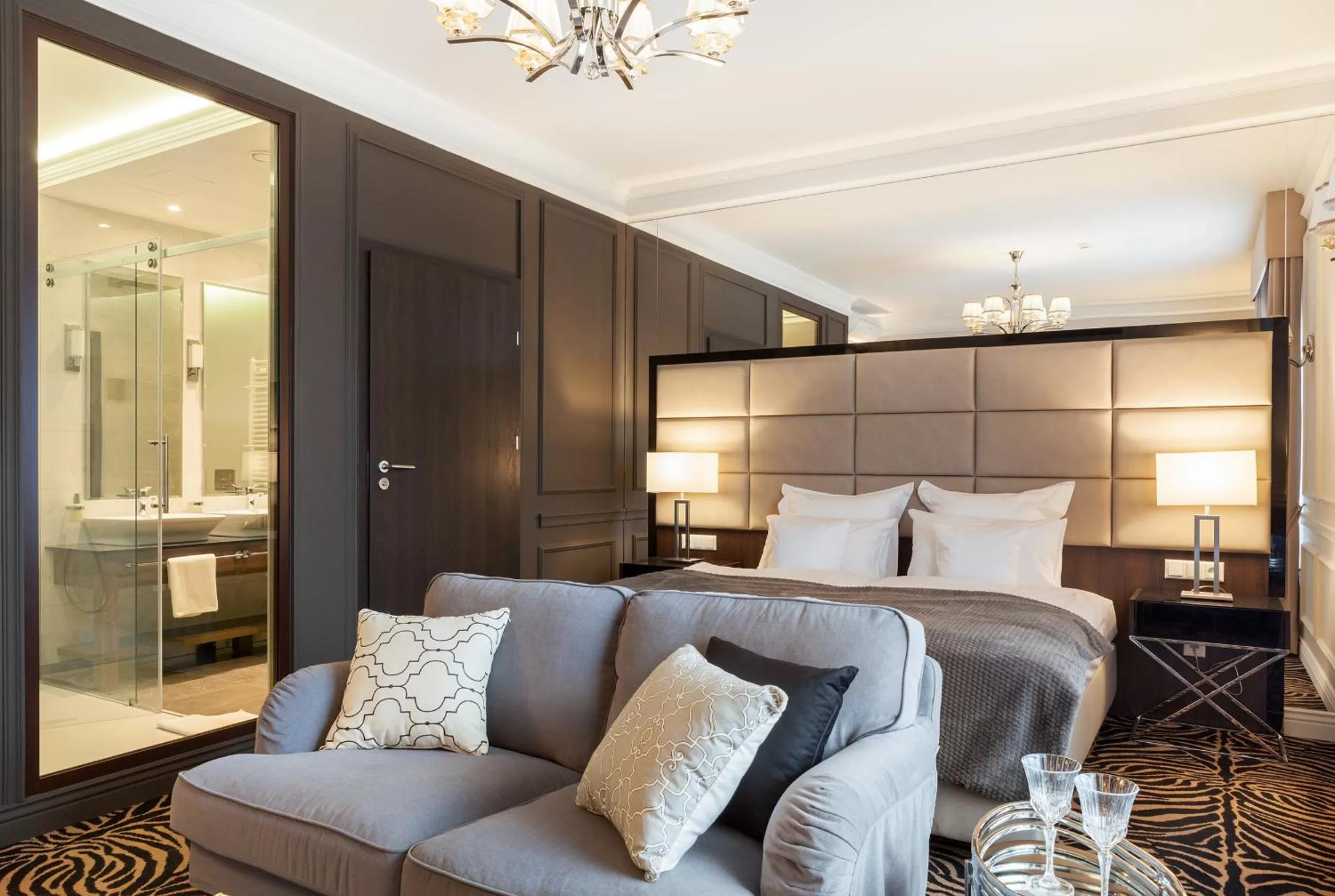 Seating Area in Hotel Mansor