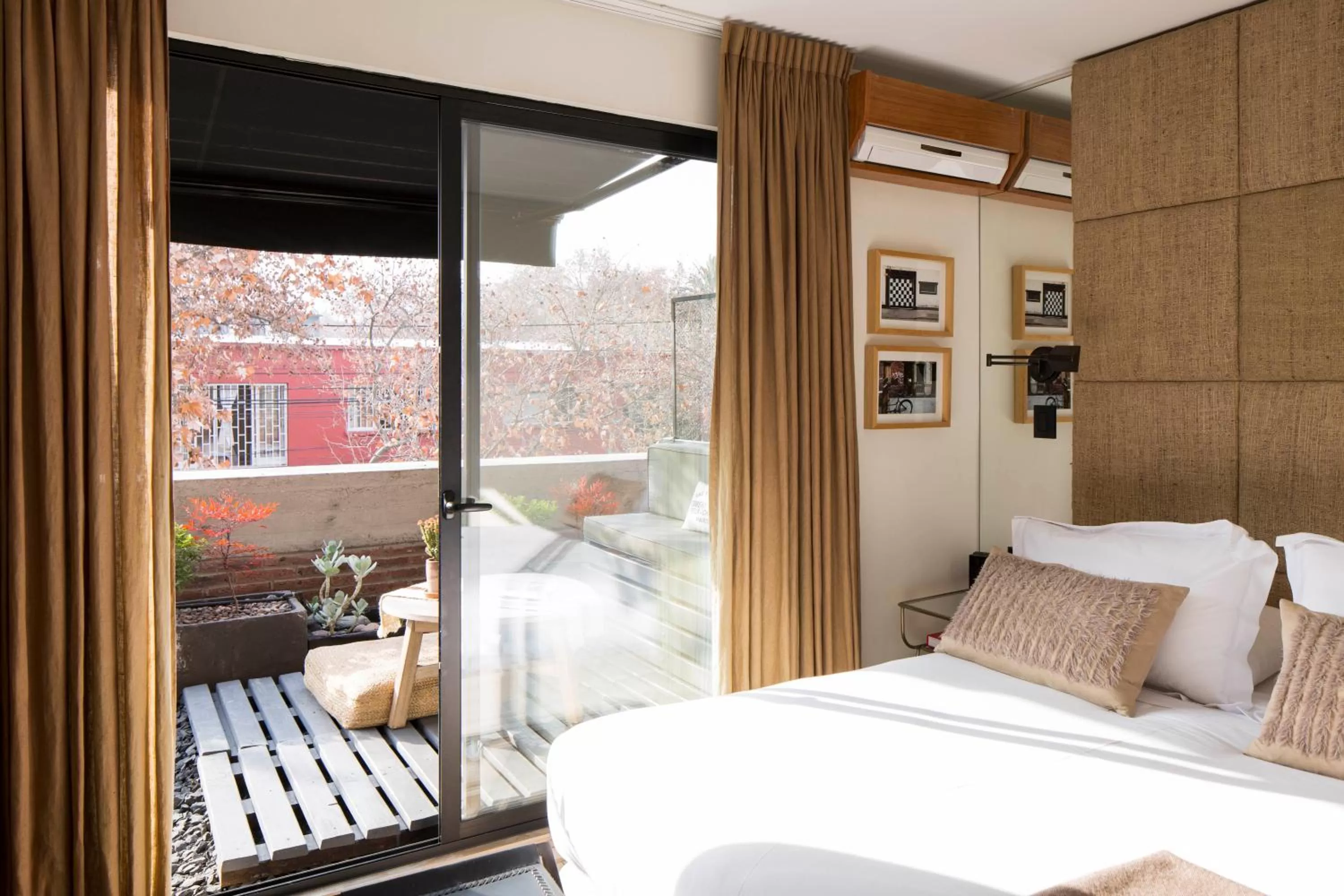 Bed in Maison Italia 1029