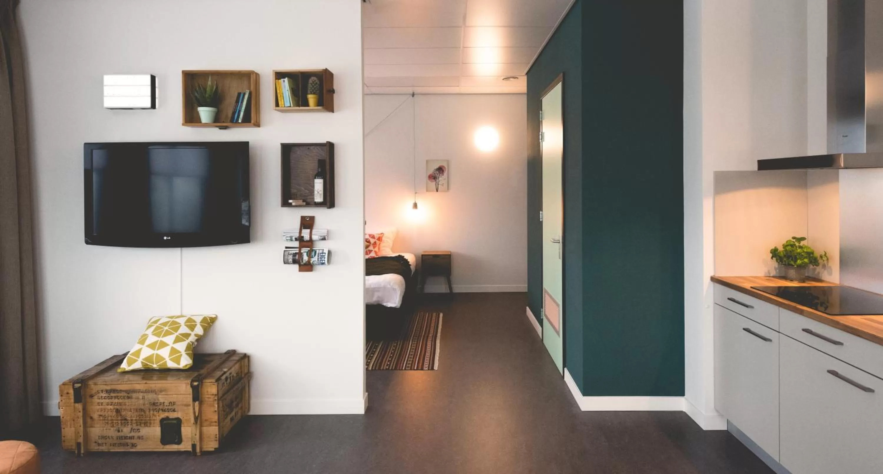 TV and multimedia in Hotel Nimma