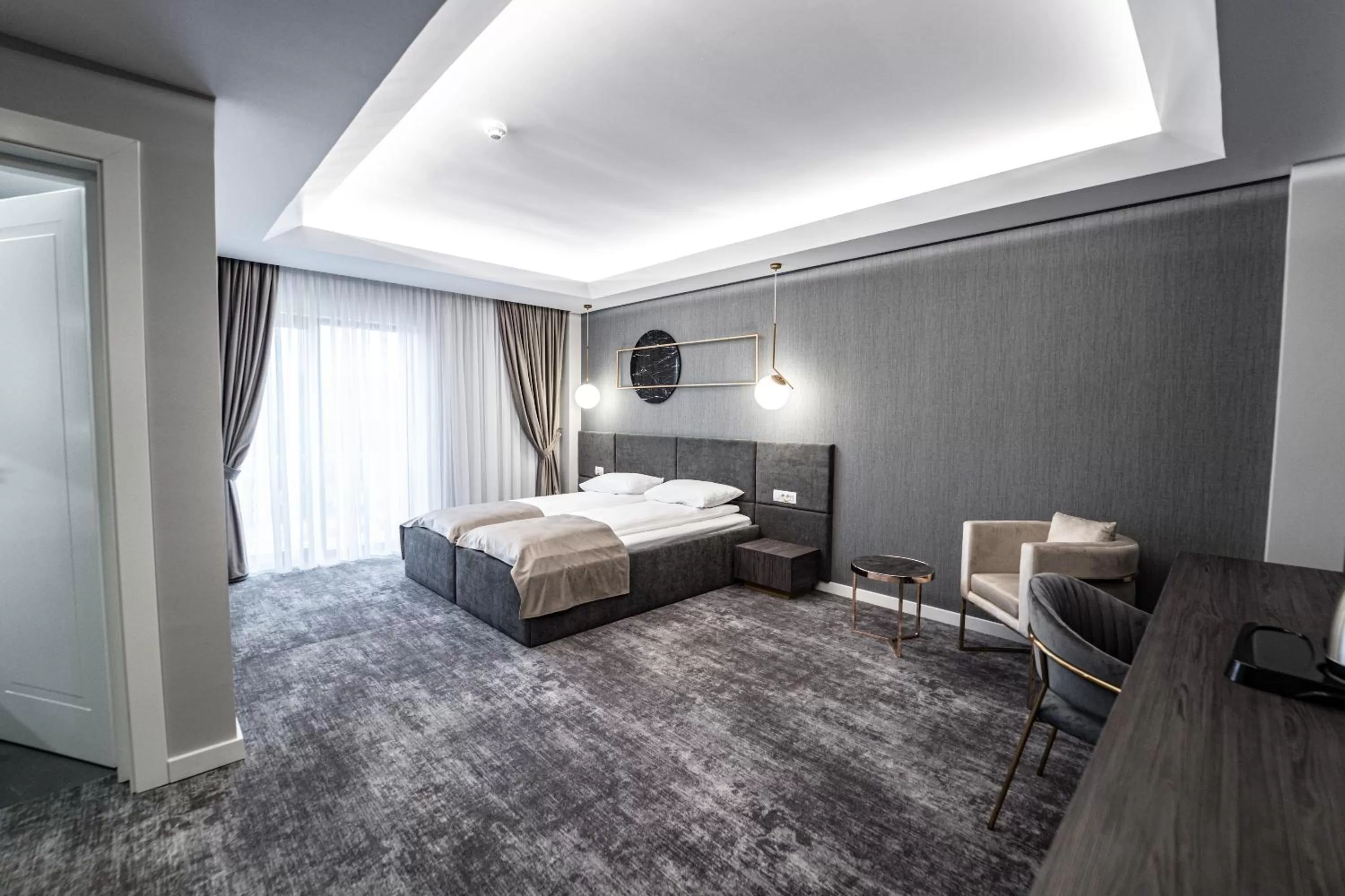 Photo of the whole room, Bed in Hotel Caprice