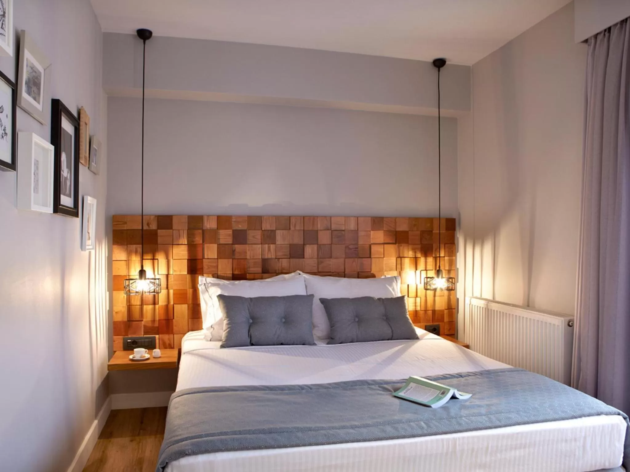 Bedroom, Bed in Apollon Library Suites