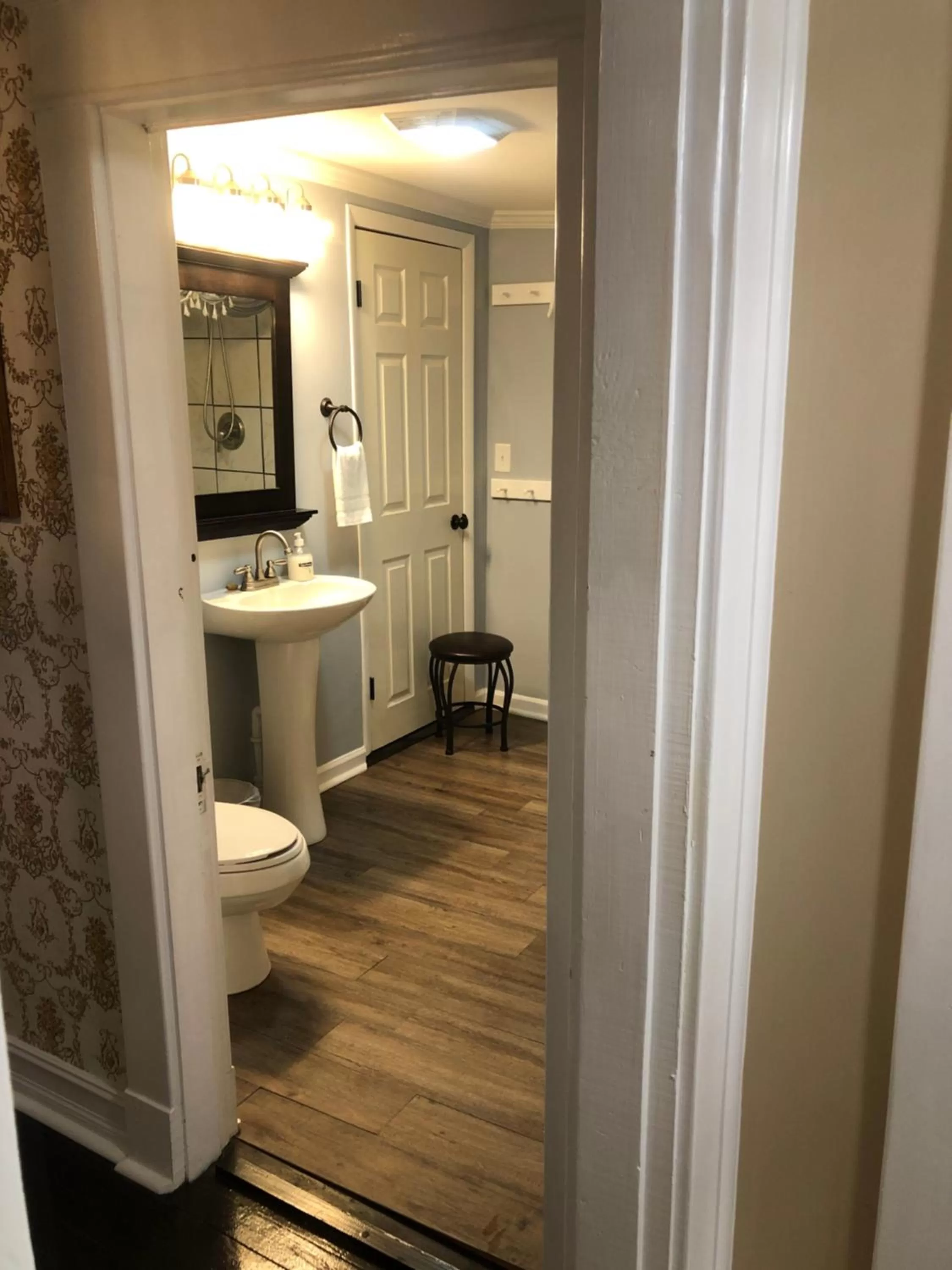 Bathroom in Belmont Inn