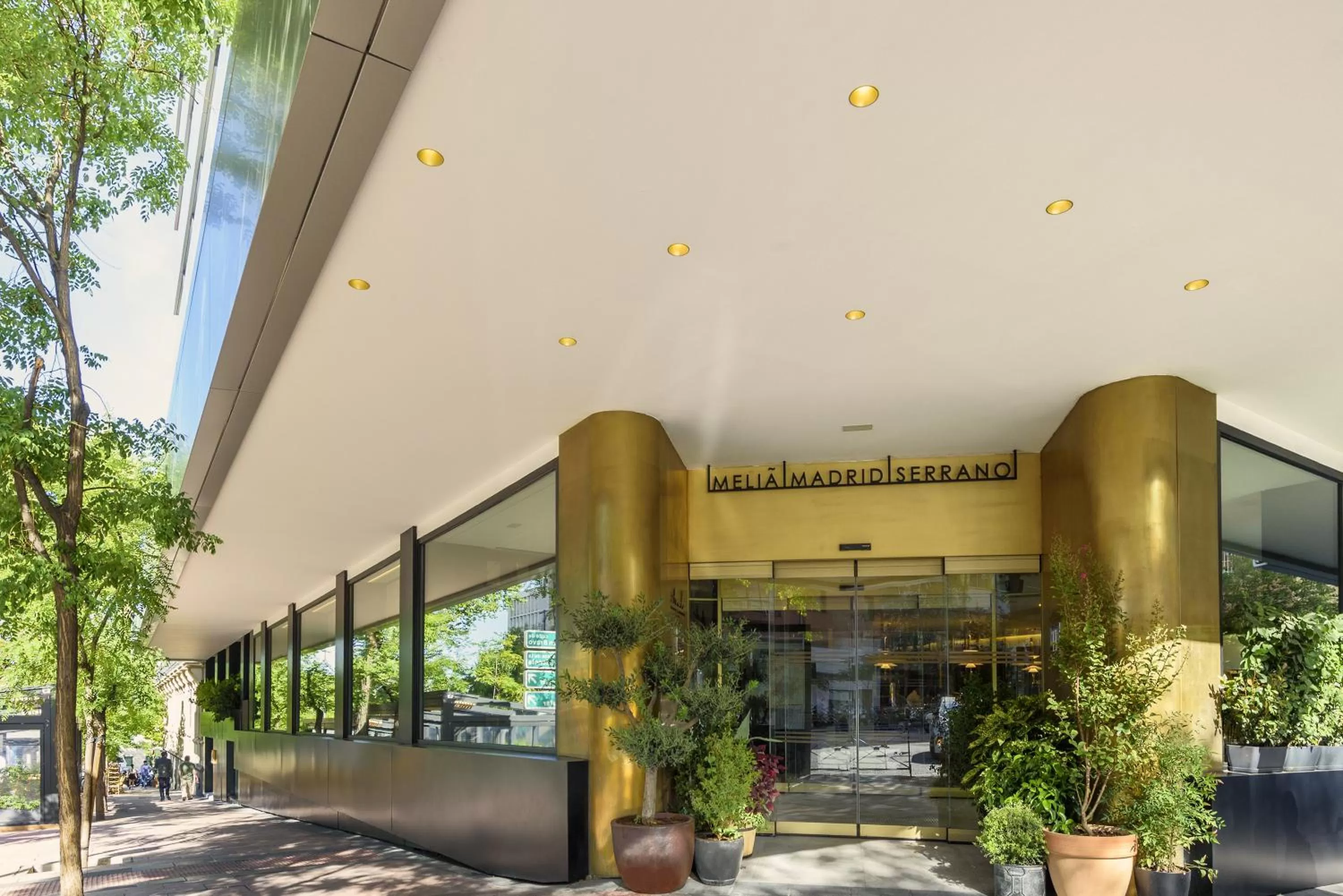 Facade/entrance in Melia Madrid Serrano