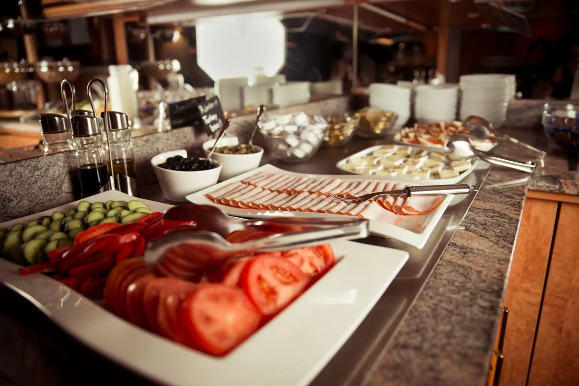 Buffet breakfast in Aparthotel Astro - Nichtraucherhotel