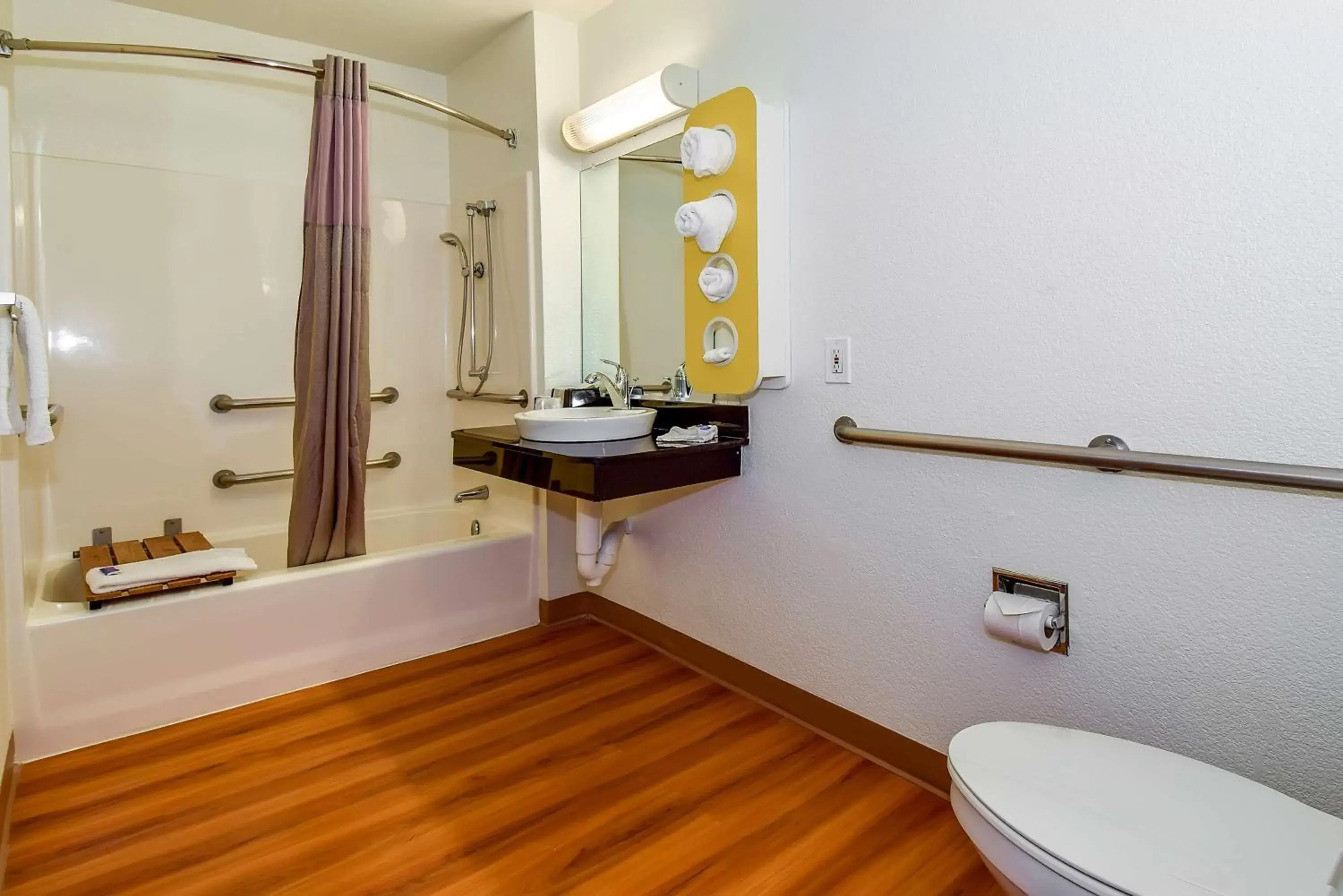 Double Room - Disability Access - Roll In Shower in Motel 6-Riverside, CA - South Double Room - Disability Access - Roll In Shower in Motel 6-Riverside, CA - South