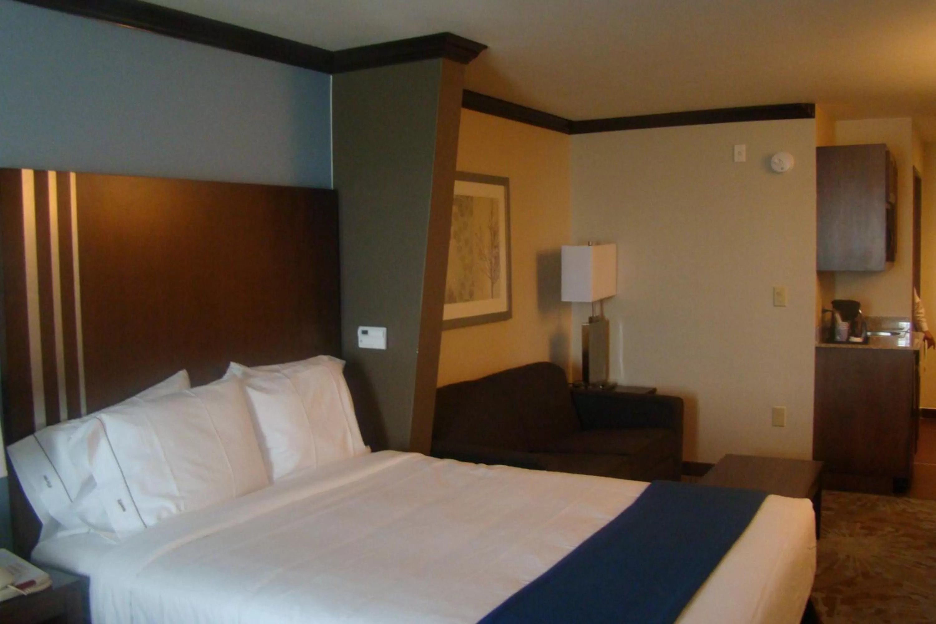 Photo of the whole room, Bed in Holiday Inn Express & Suites San Antonio NW near SeaWorld by IHG