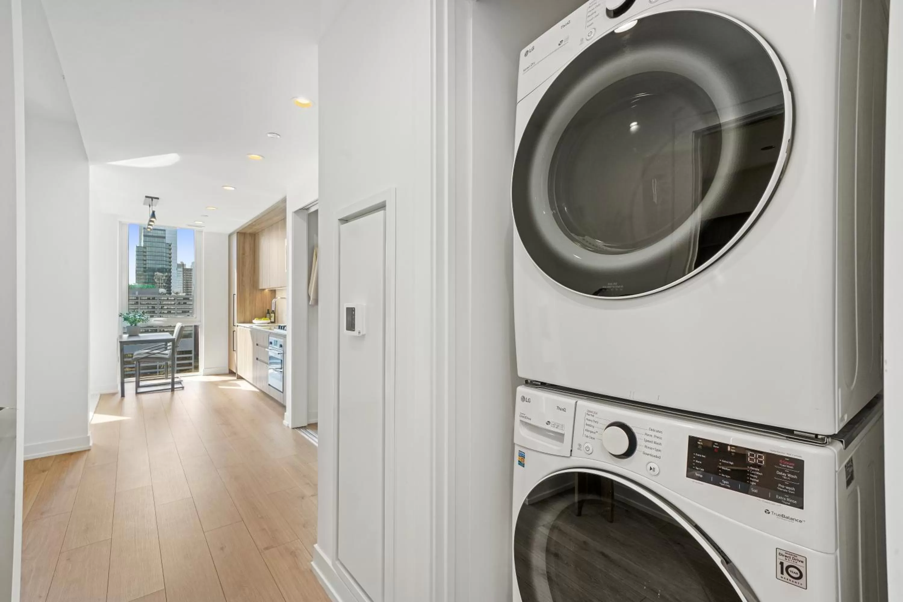 laundry in Level Chicago - River North