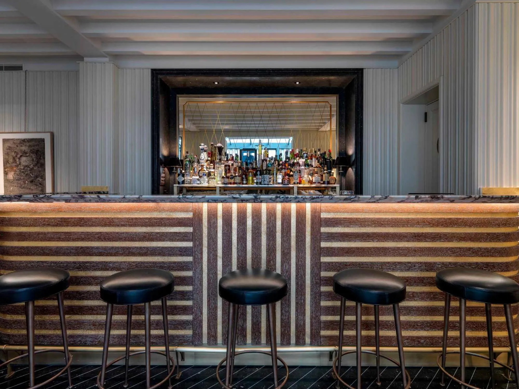 Lounge or bar in J.K. Place Paris