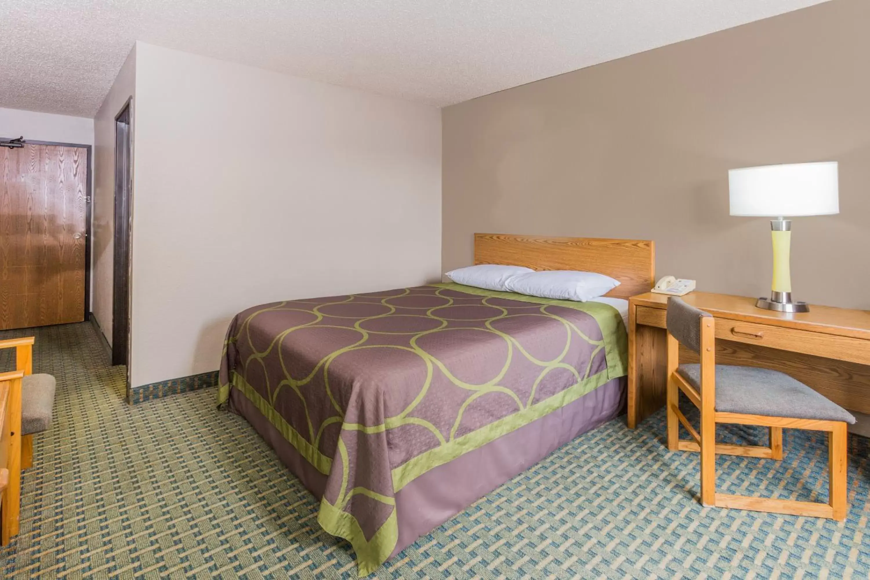 Queen Room - Disability Access/Non-Smoking in Super 8 by Wyndham St. Charles Queen Room - Disability Access/Non-Smoking in Super 8 by Wyndham St. Charles